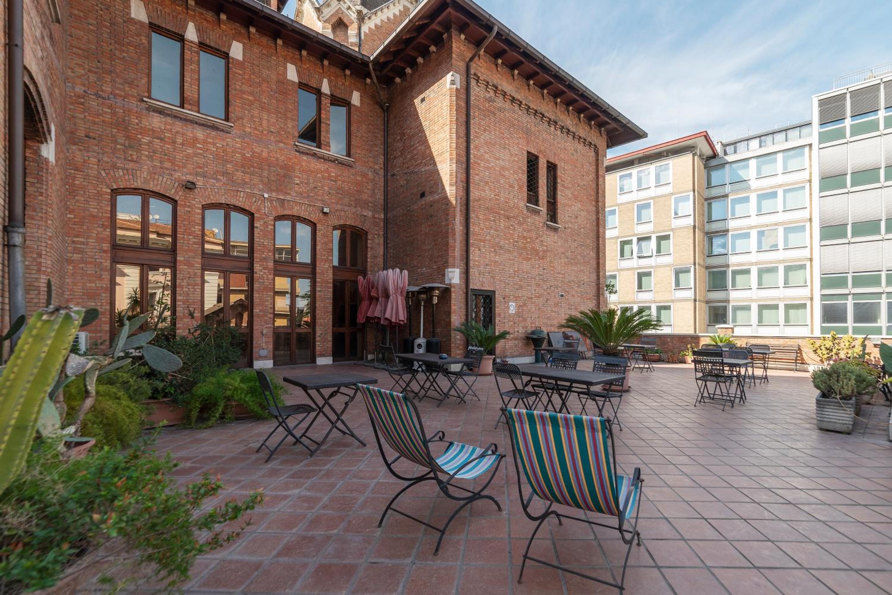 GuestHost - Roomy&Cozy Apartment with Shared Terrace