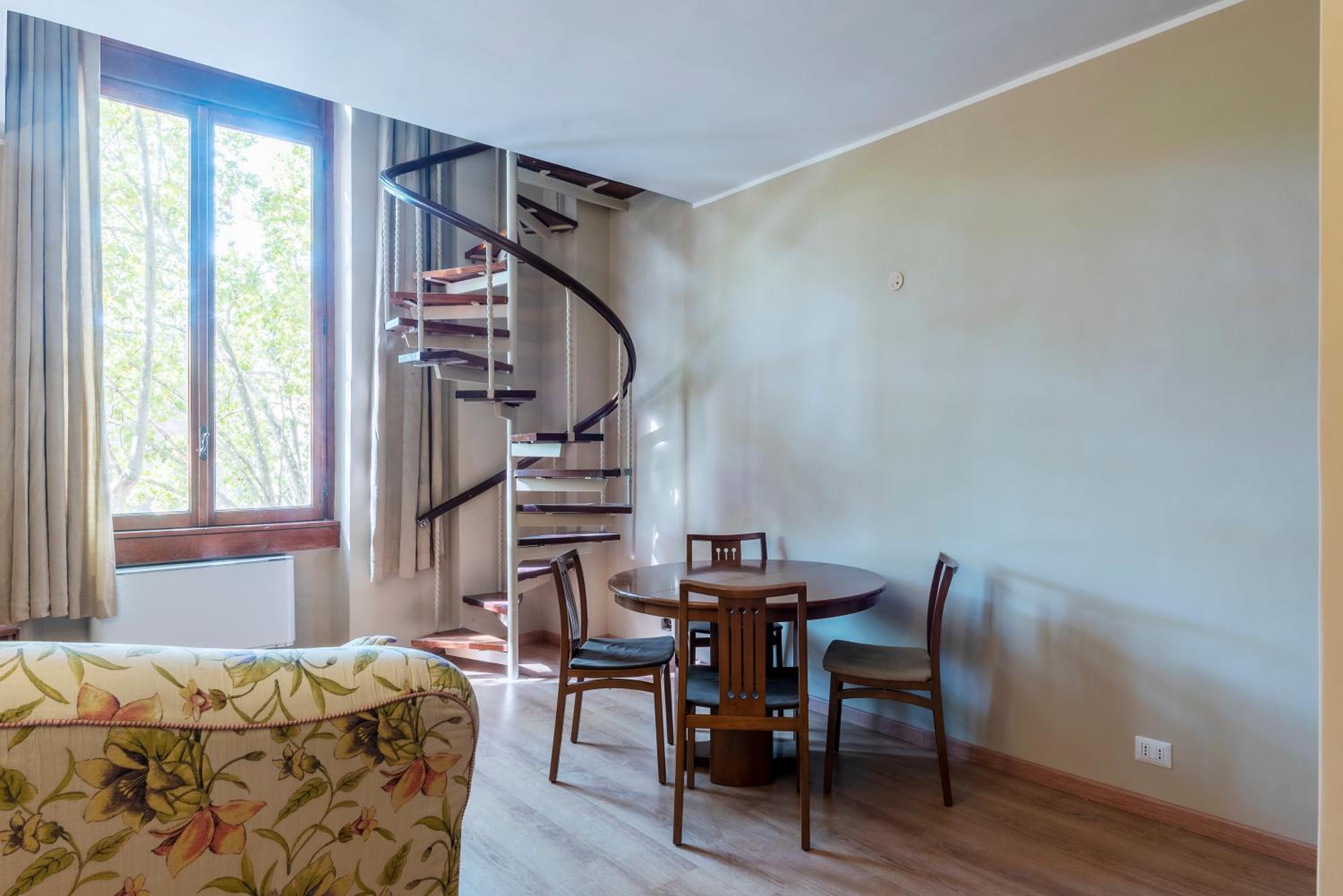 GuestHost - Roomy&Cozy Apartment with Shared Terrace