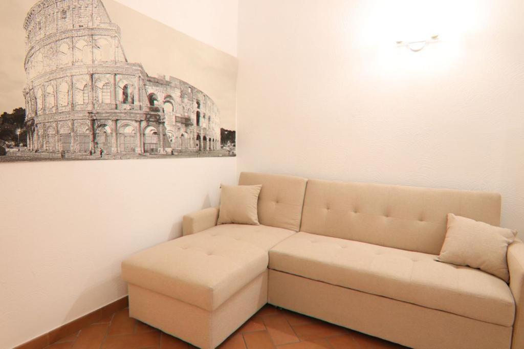 Colosseum 20 apartment