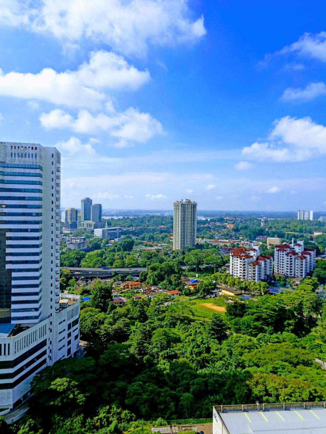 Twin Galaxy Residences by RR JBcity