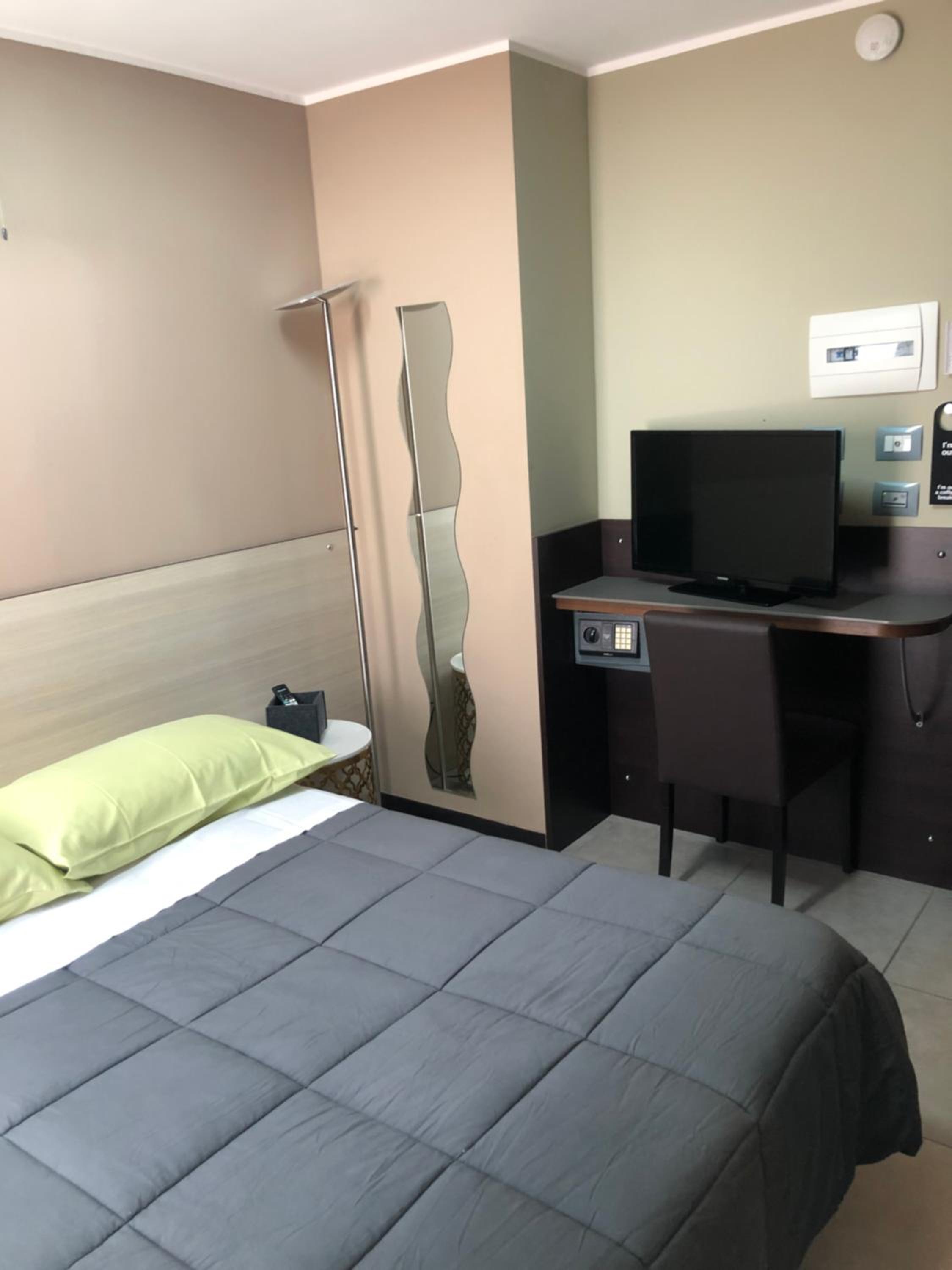 Villa Camilla Milano Easy Rooms Metro 4