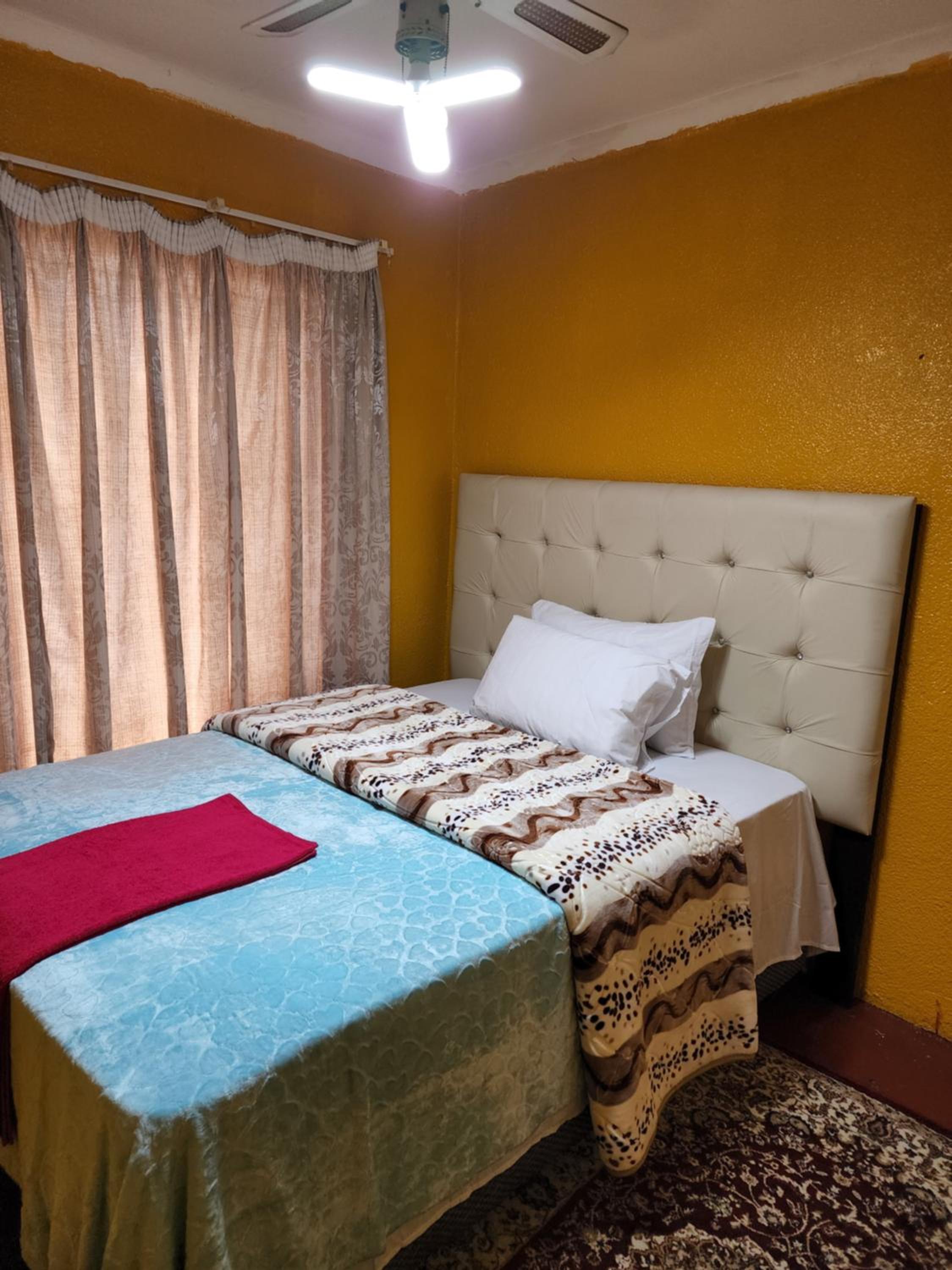 WAMPEX GUEST HOUSE IN NORTHAM CBD 239 COAL STREET view 3