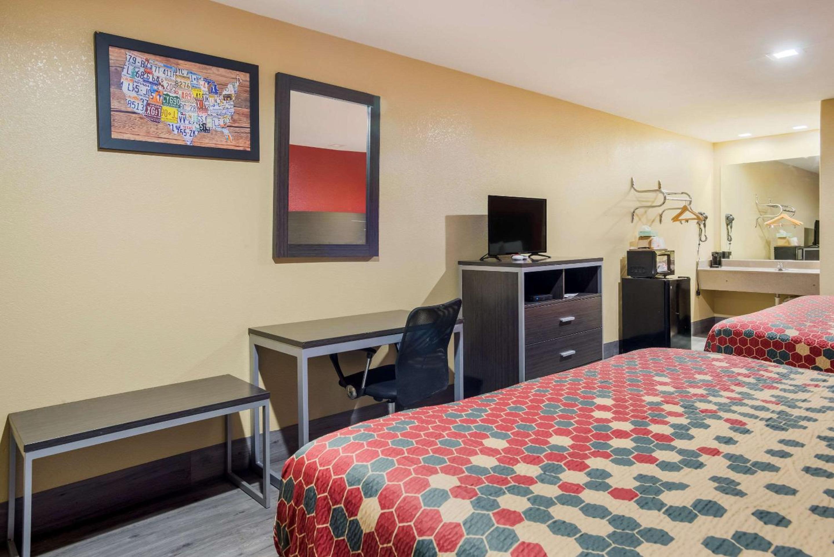 Econo Lodge Lake Charles University Area