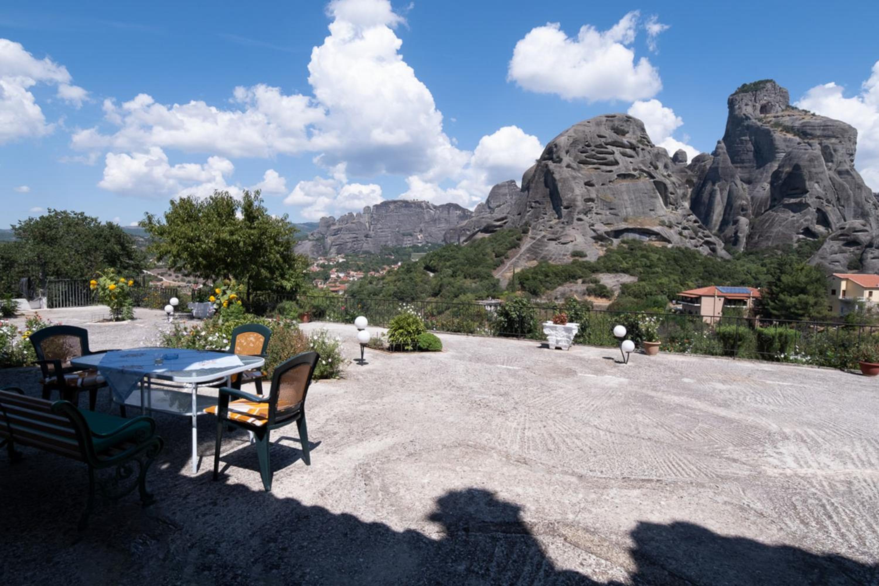 Majestic view Home just under Meteora Unesco Site view 2