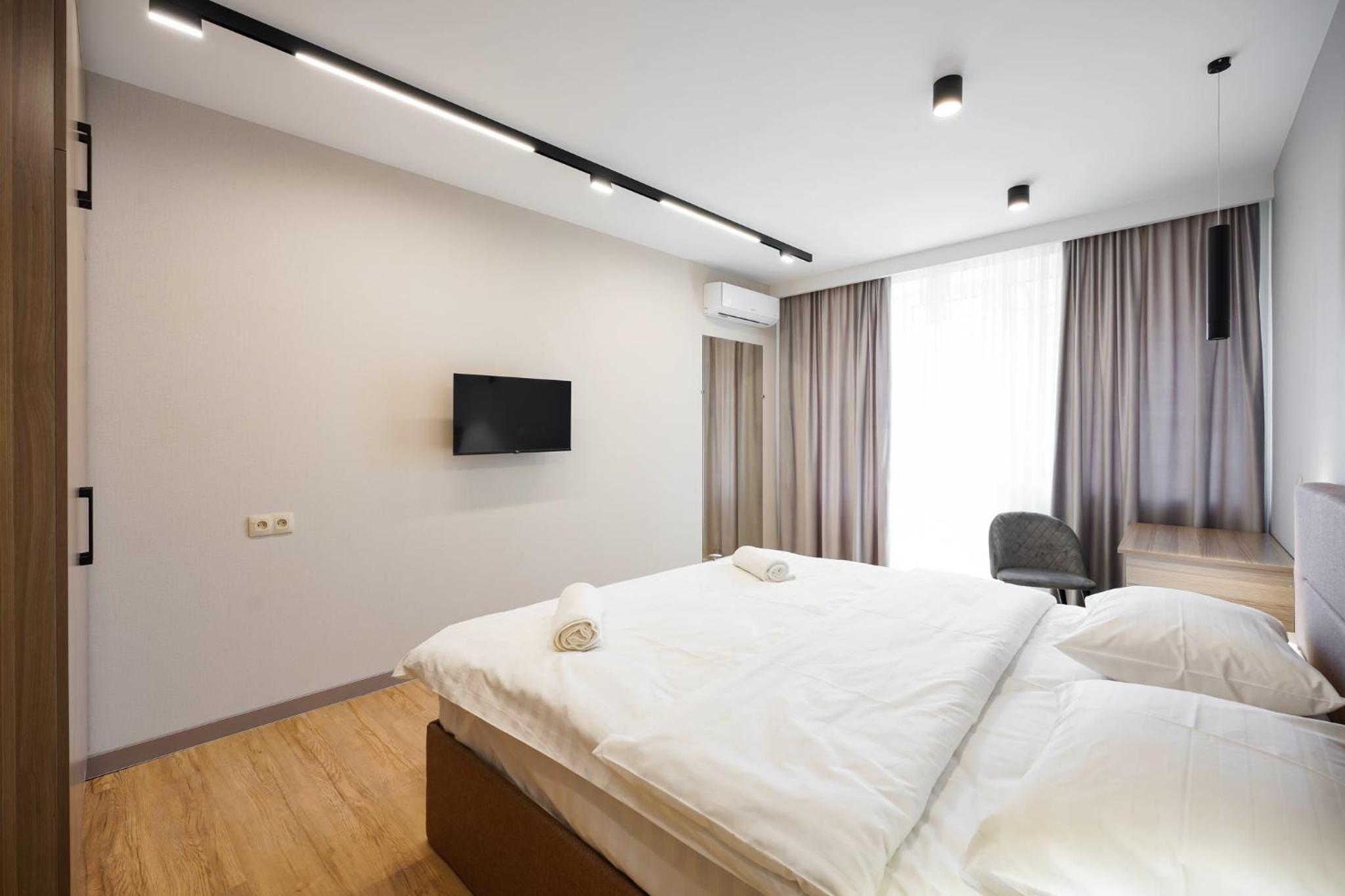 Perfect 2-BDR apt w/Balcony City Centre, MyStreet company