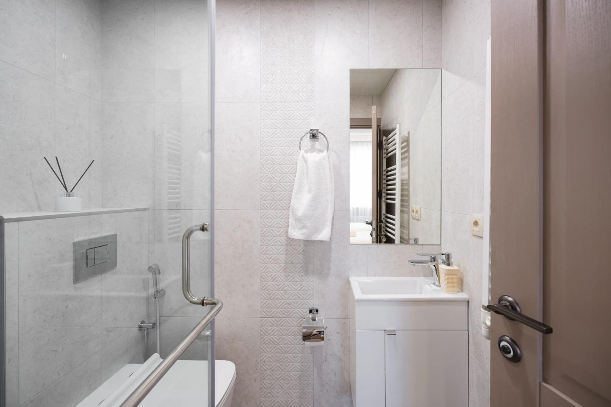 Perfect 2-BDR apt w/Balcony City Centre, MyStreet company