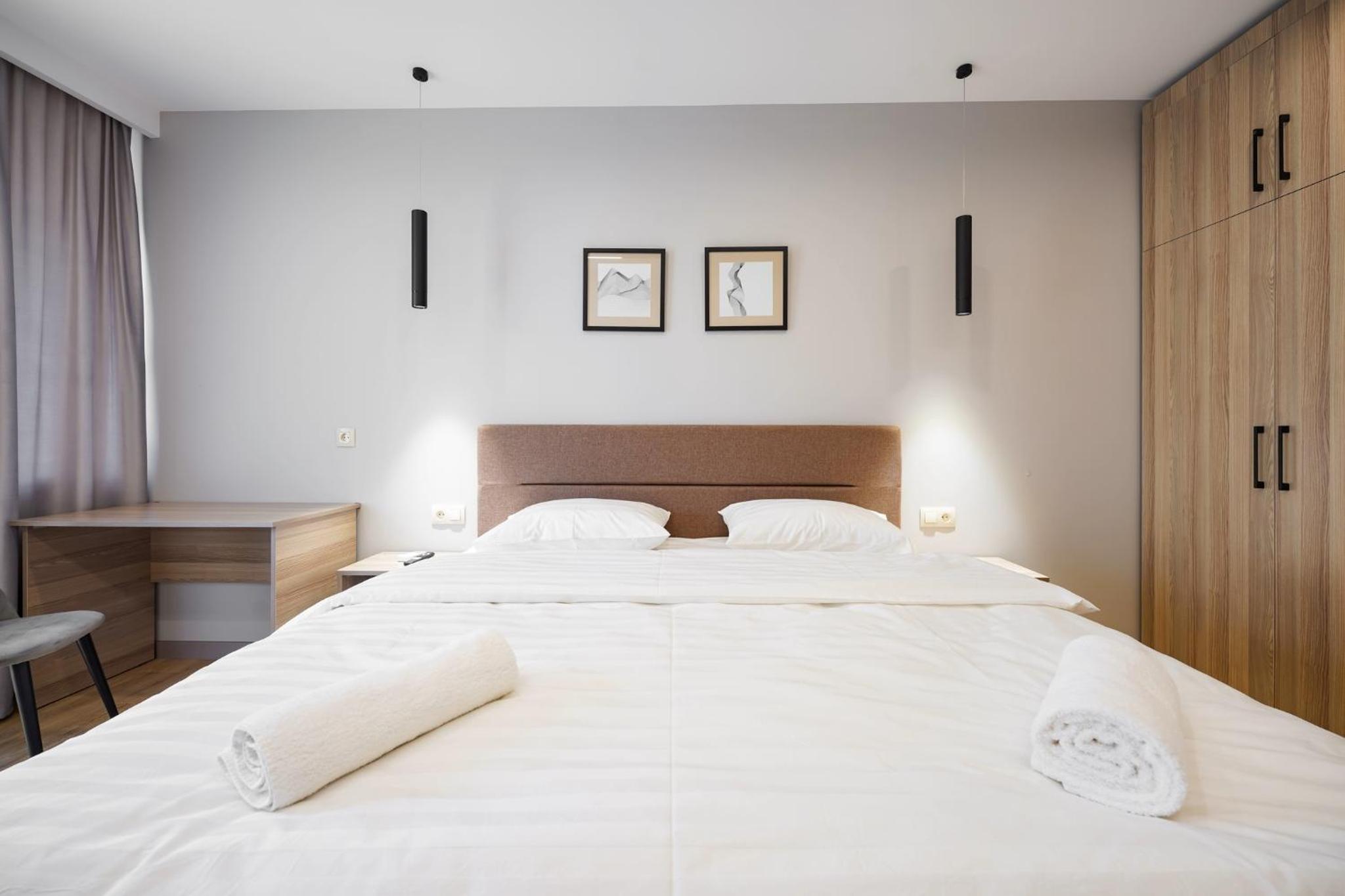 Perfect 2-BDR apt w/Balcony City Centre, MyStreet company