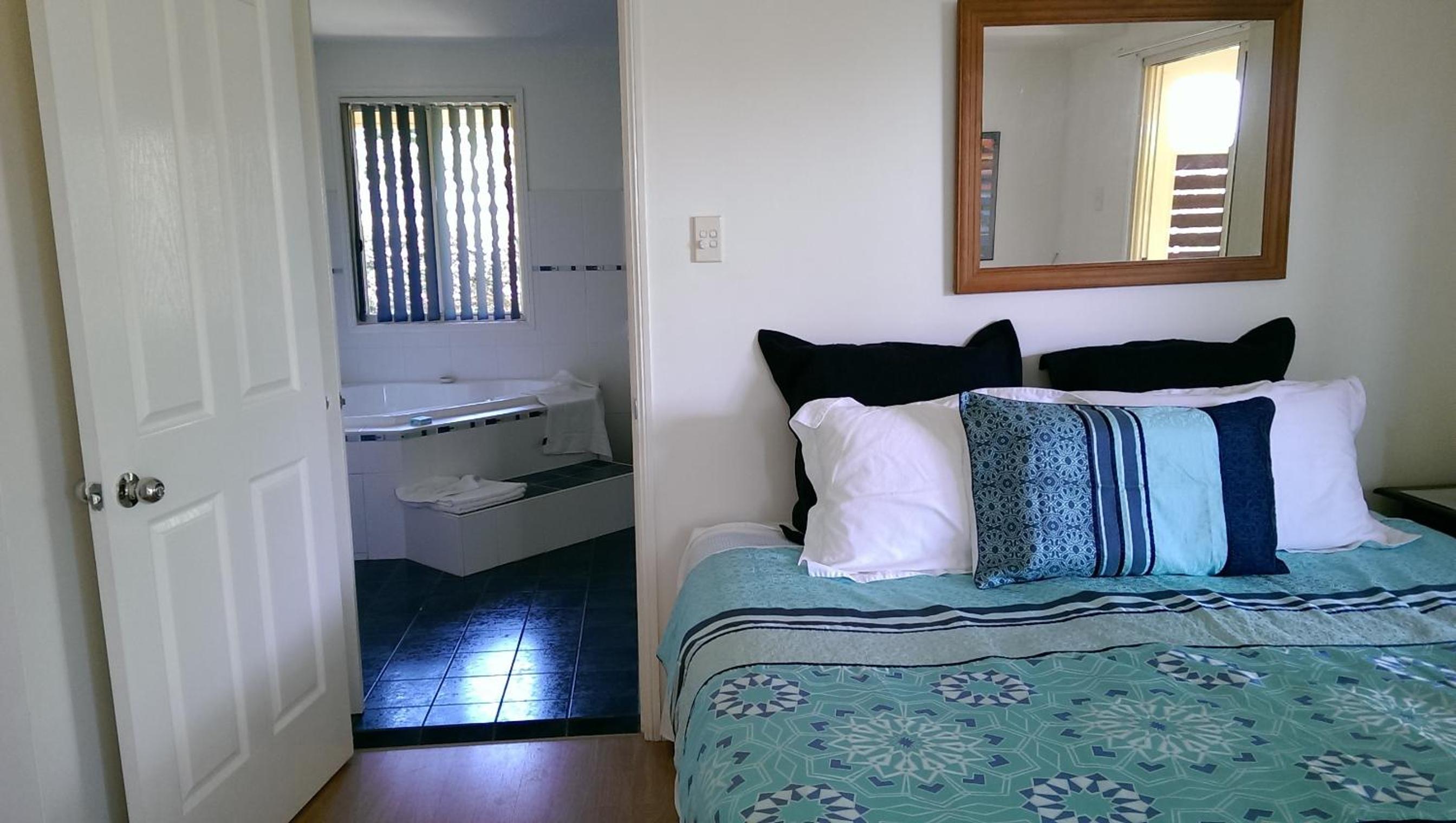 Tropical Coast Retreat - Pet Friendly - Adult only