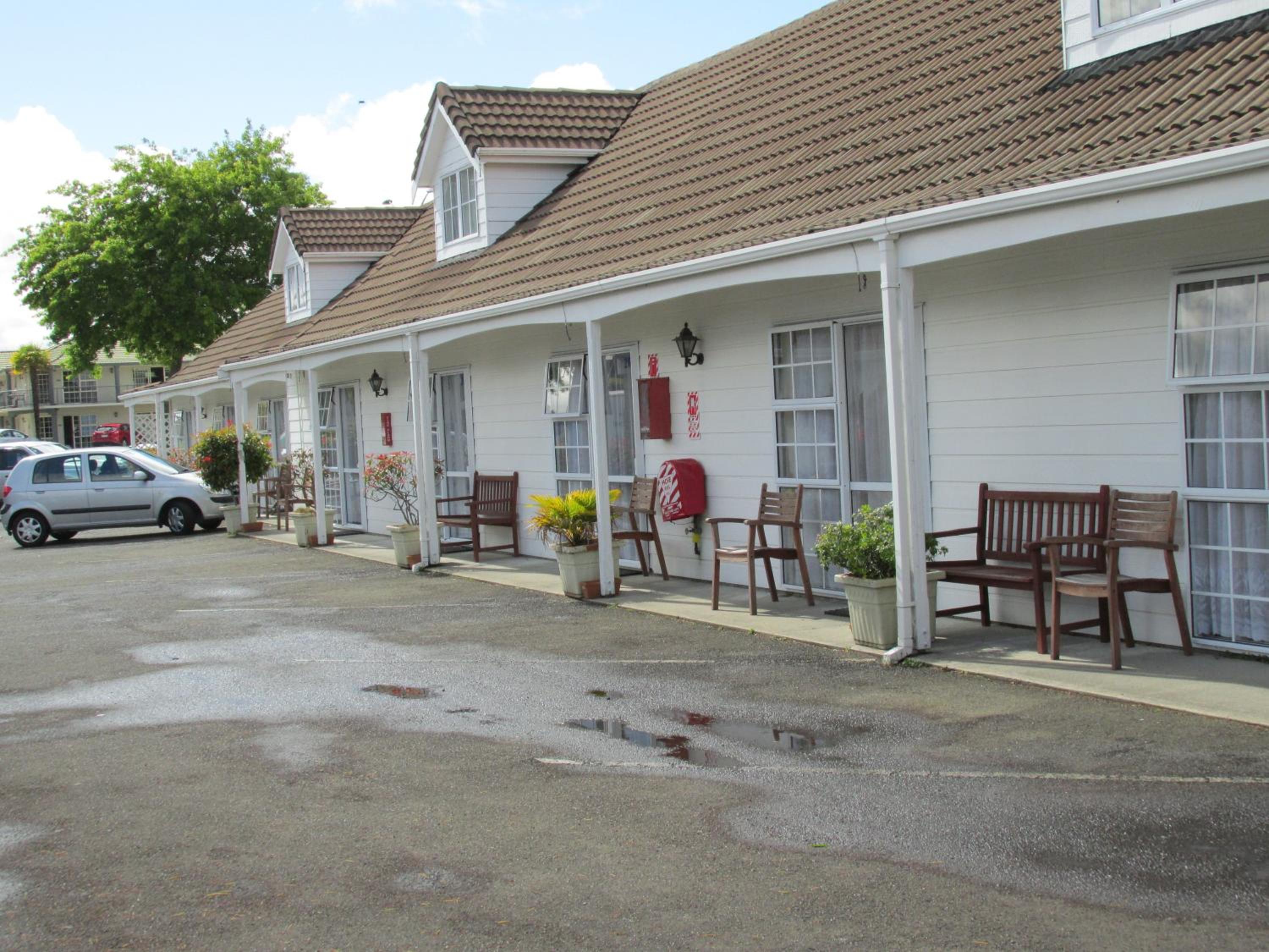 Malones Spa Motel