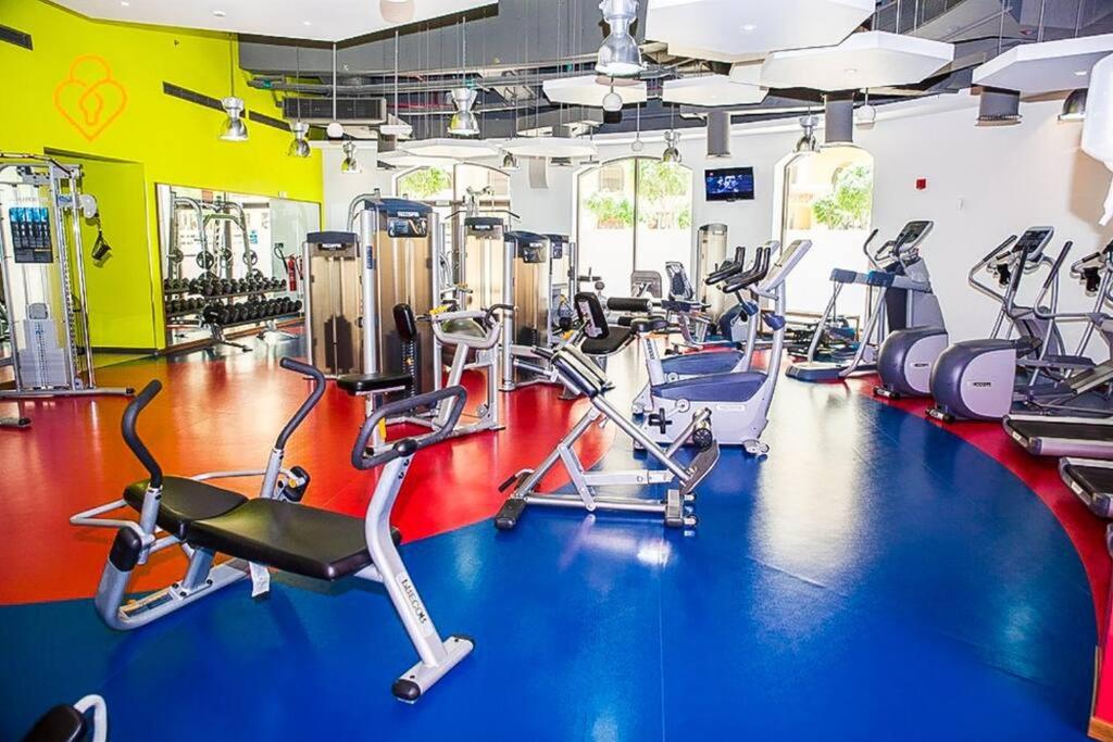 La Buena Vida Holiday Homes - Beach front very spacious, luxe and modern 3 bedroom with full kitchen in JBR , 3 min to the JBR beach Dubai Marina and Tram 