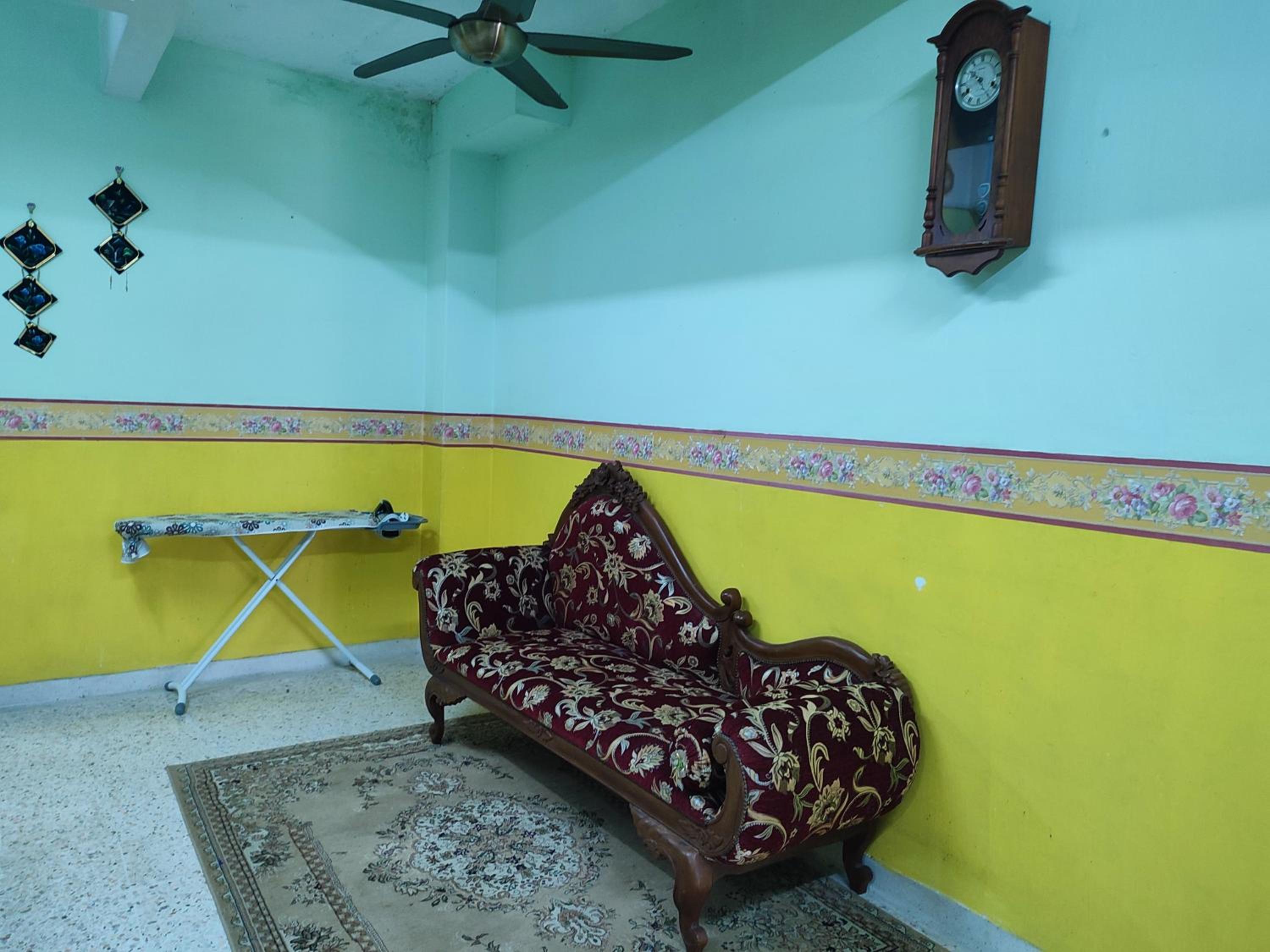 KLUANG BARAT HOMESTAY view 3