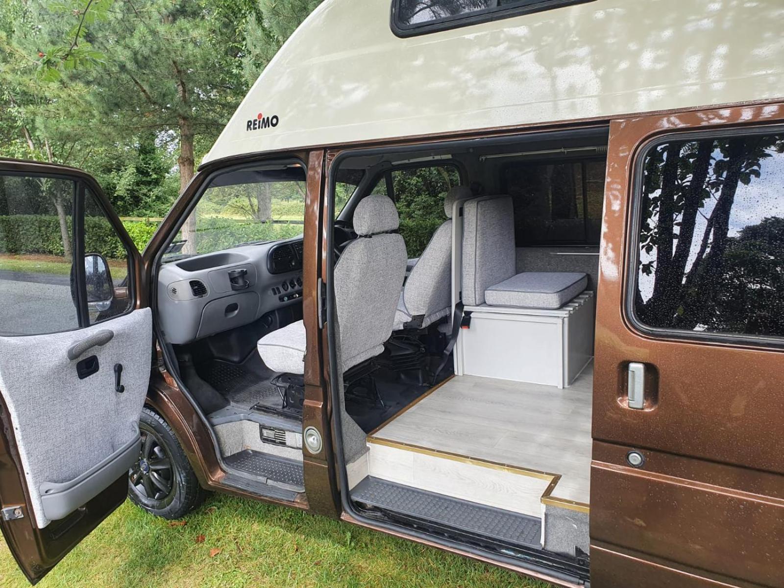 RETRO CAMPER HIRE LTD Campervan Hire Company