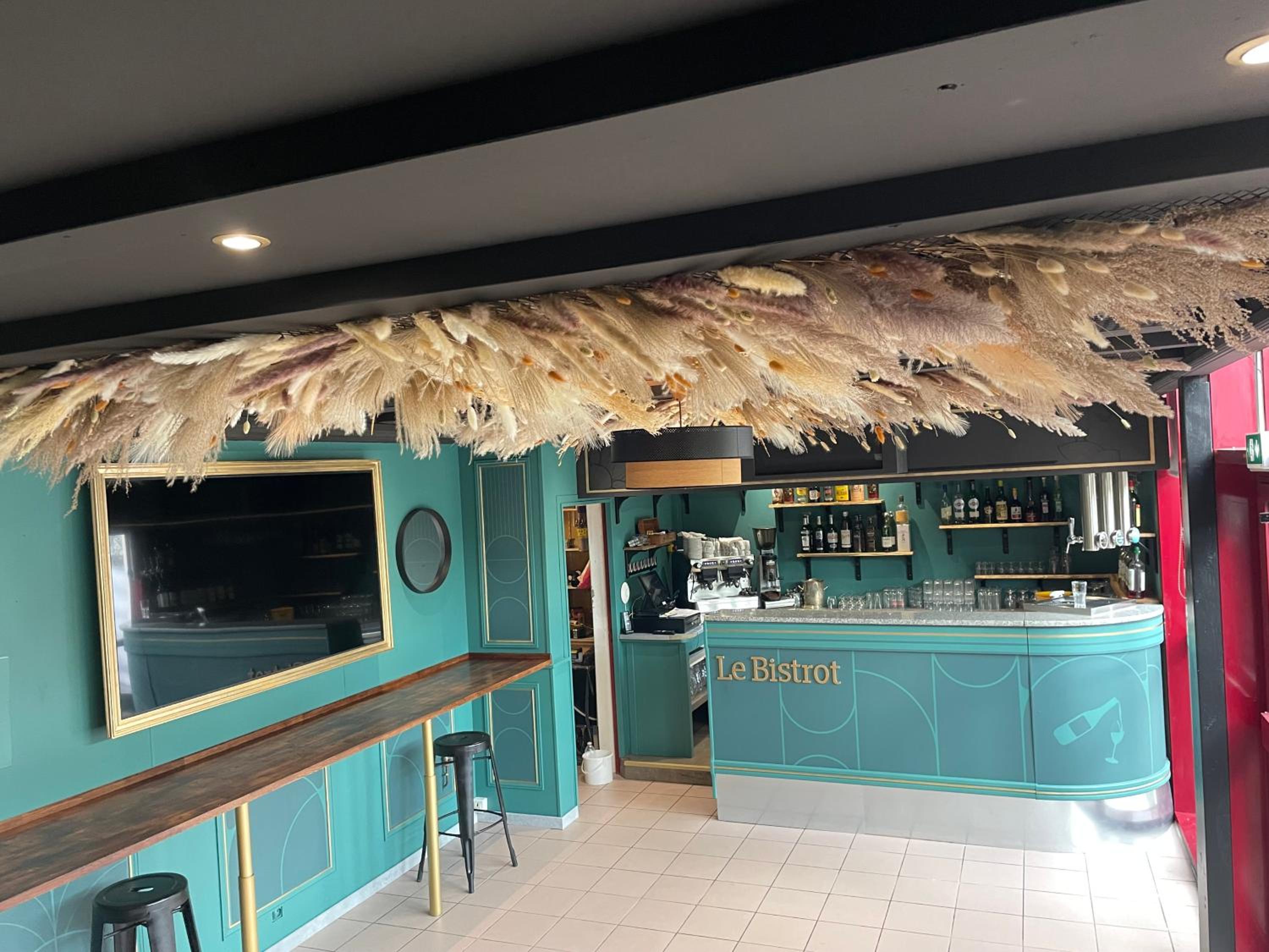 restaurant