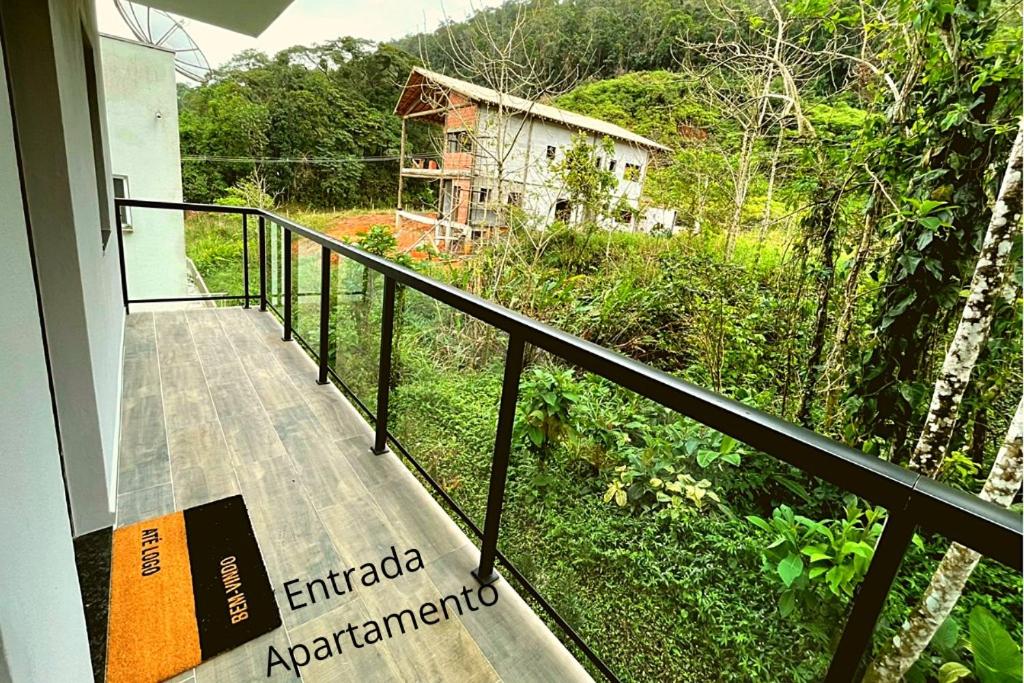 Refúgio Praia Lagoinha Ubatuba-SP Condomínio Samola apto 07