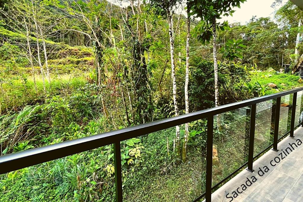 Refúgio Praia Lagoinha Ubatuba-SP Condomínio Samola apto 07