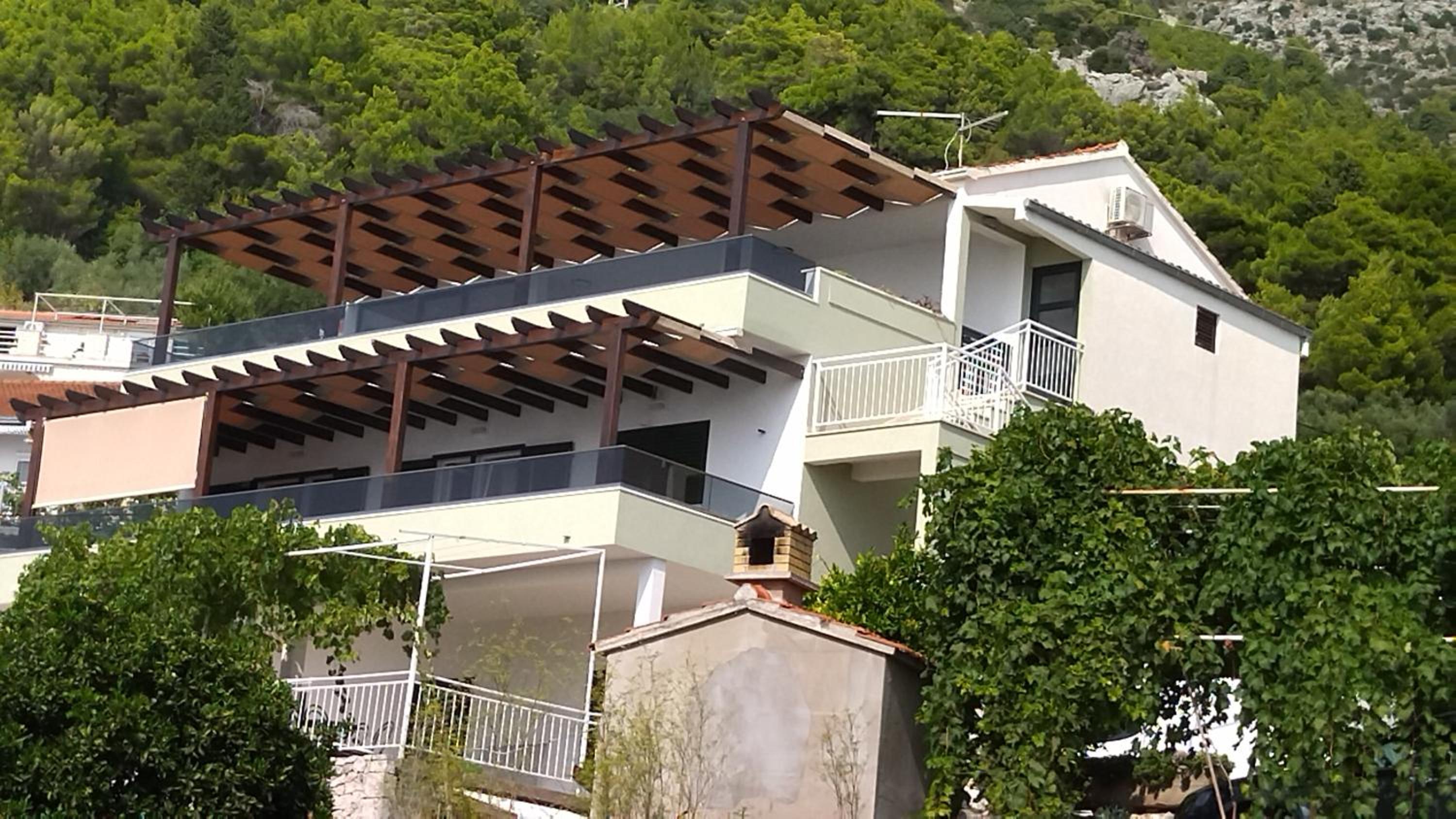 Terrace & View Brist view 2
