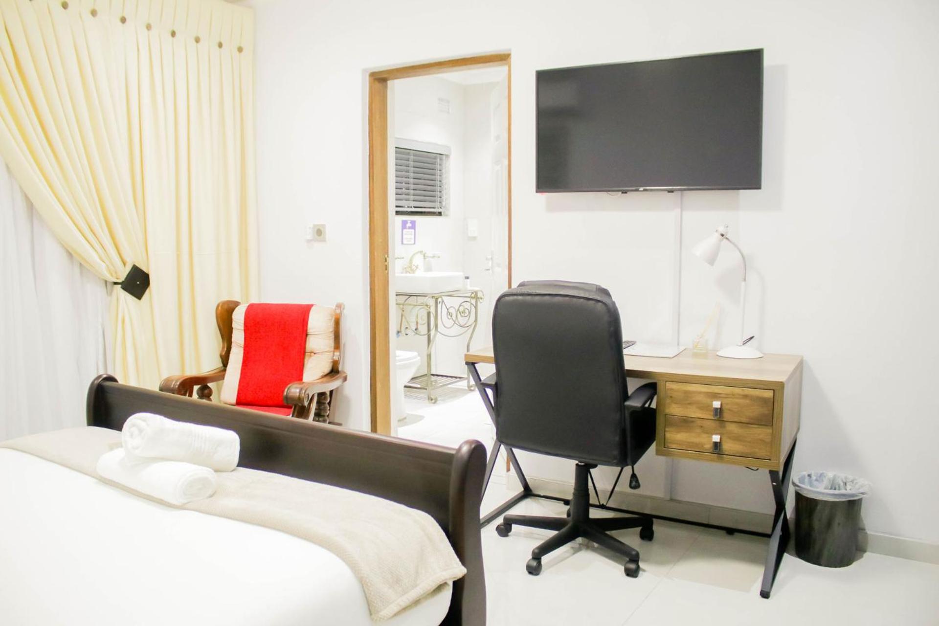 Pitikwe Hill Guesthouse