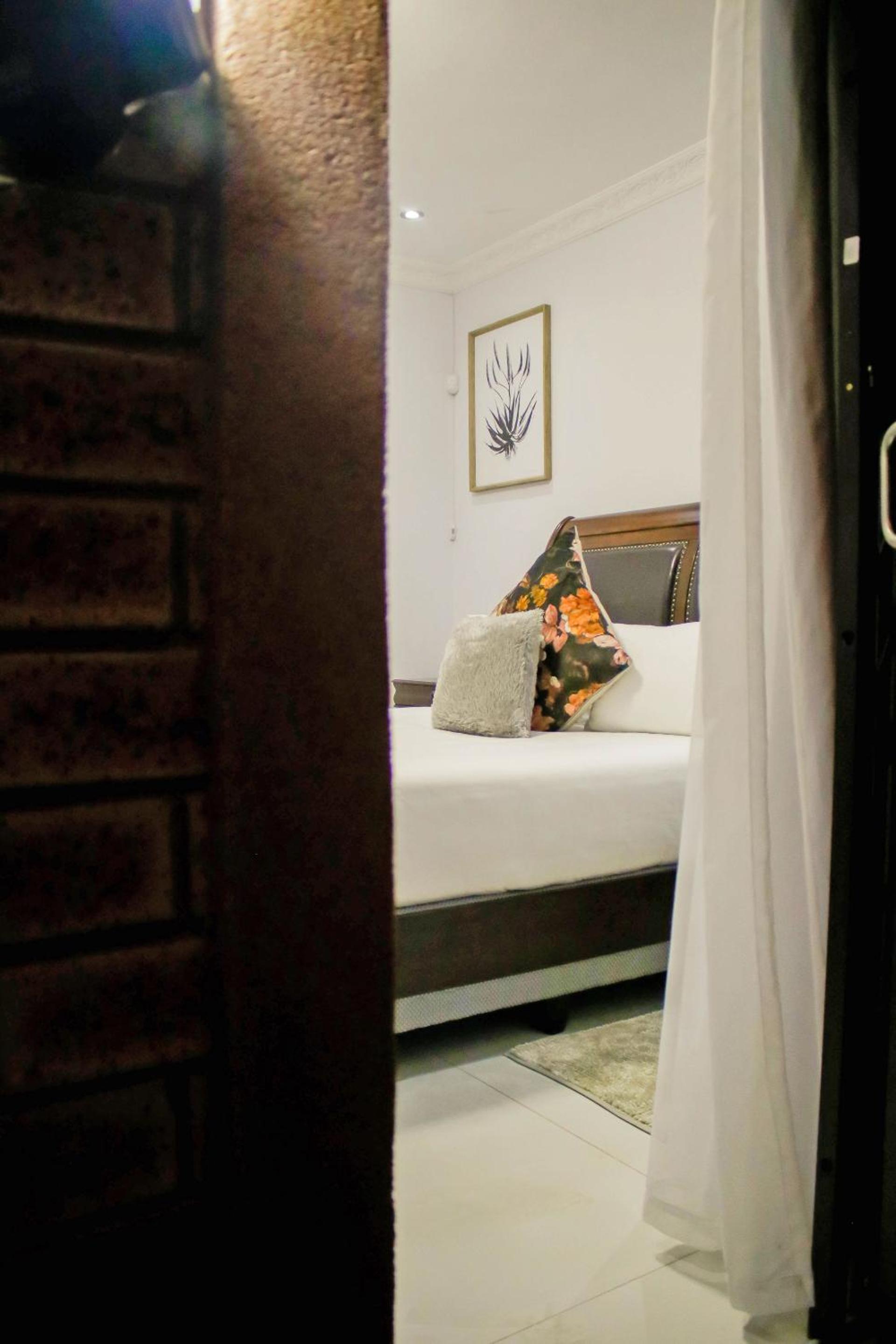 Pitikwe Hill Guesthouse