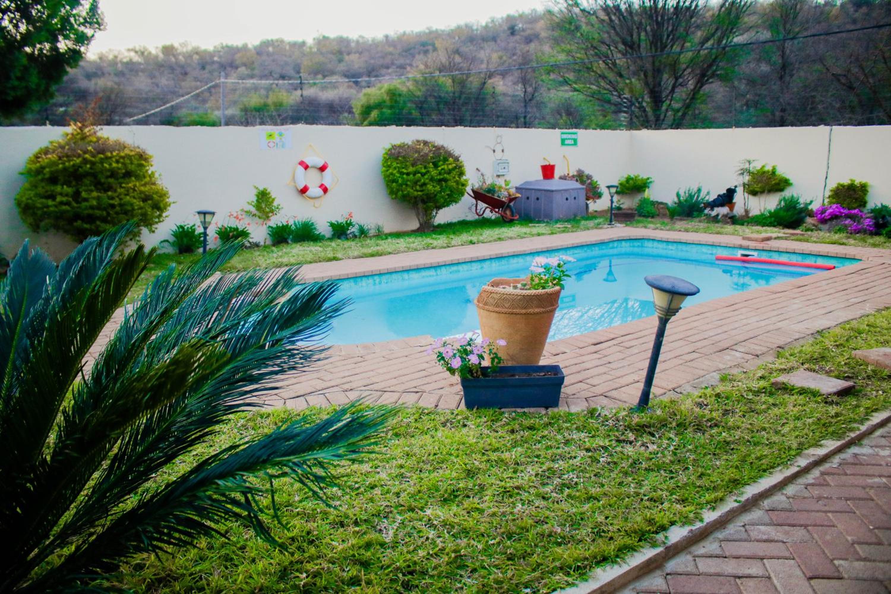 Pitikwe Hill Guesthouse