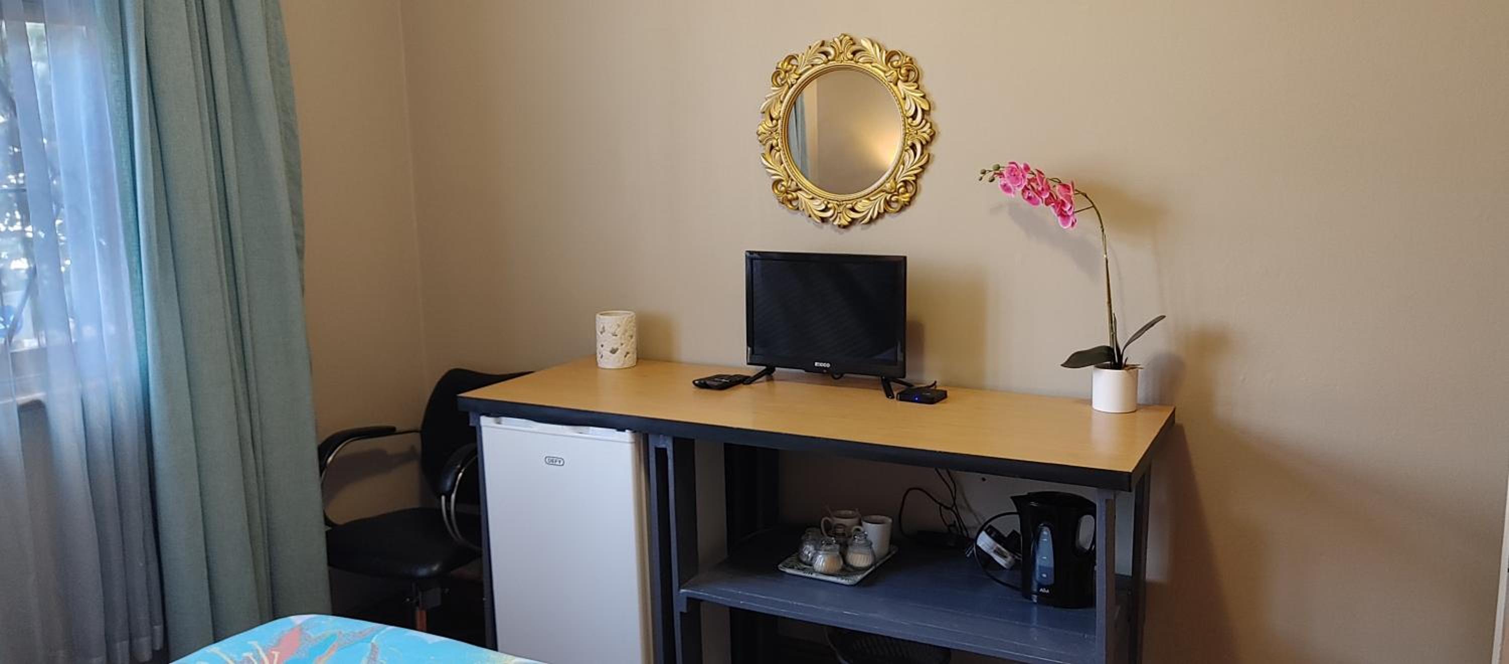 Happy Home - Woodstock - Image 3