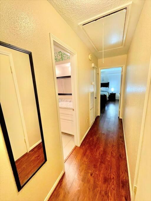 Super Cozy 4 Bedroom - Sleeps 10 Great for families and professionals view 4