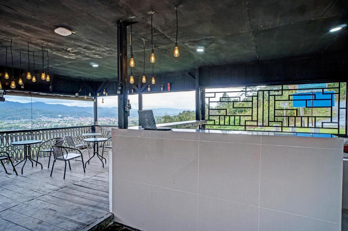 outdoor BBQ area
