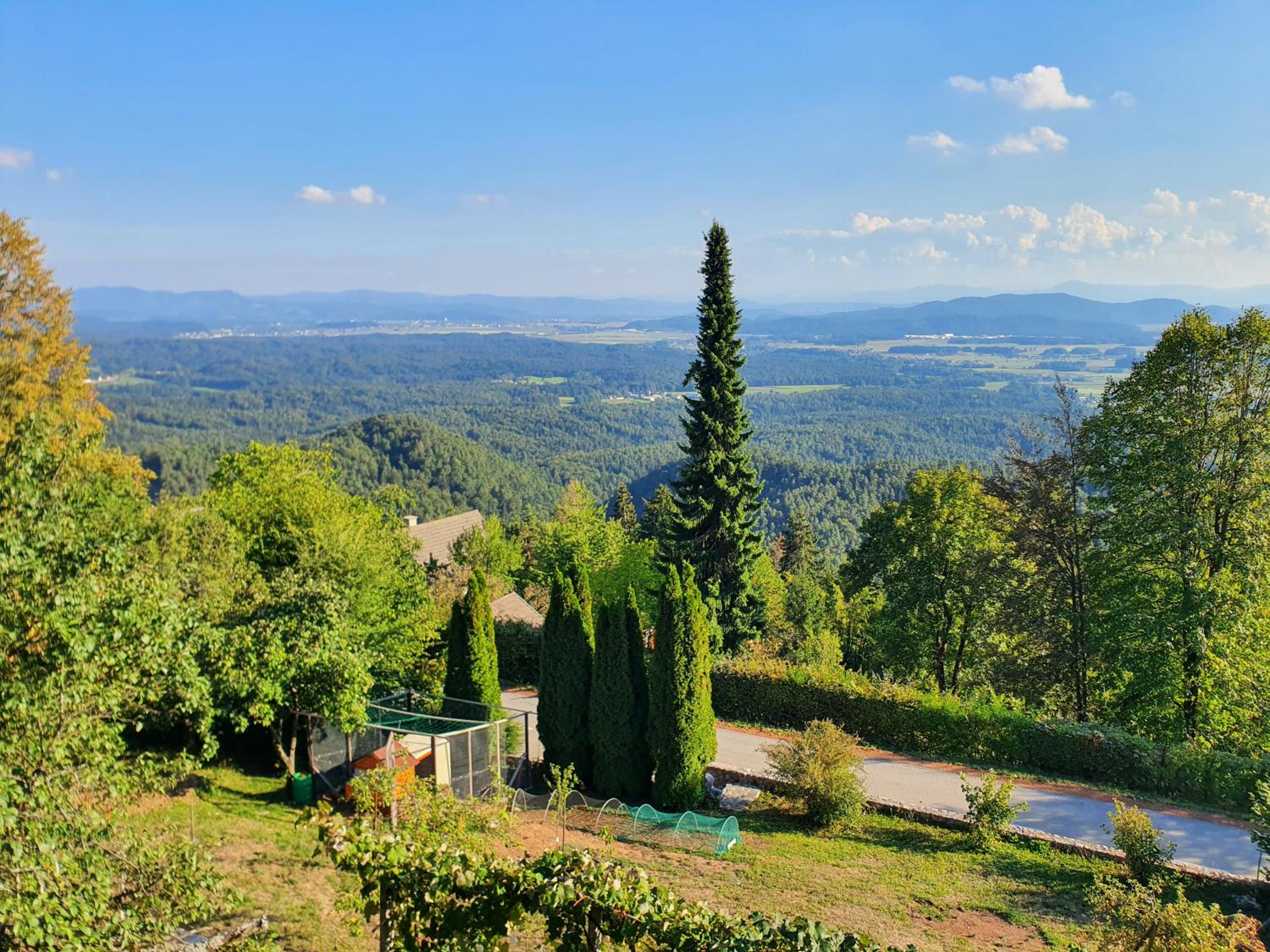 Veronica's place in the mountains view 4