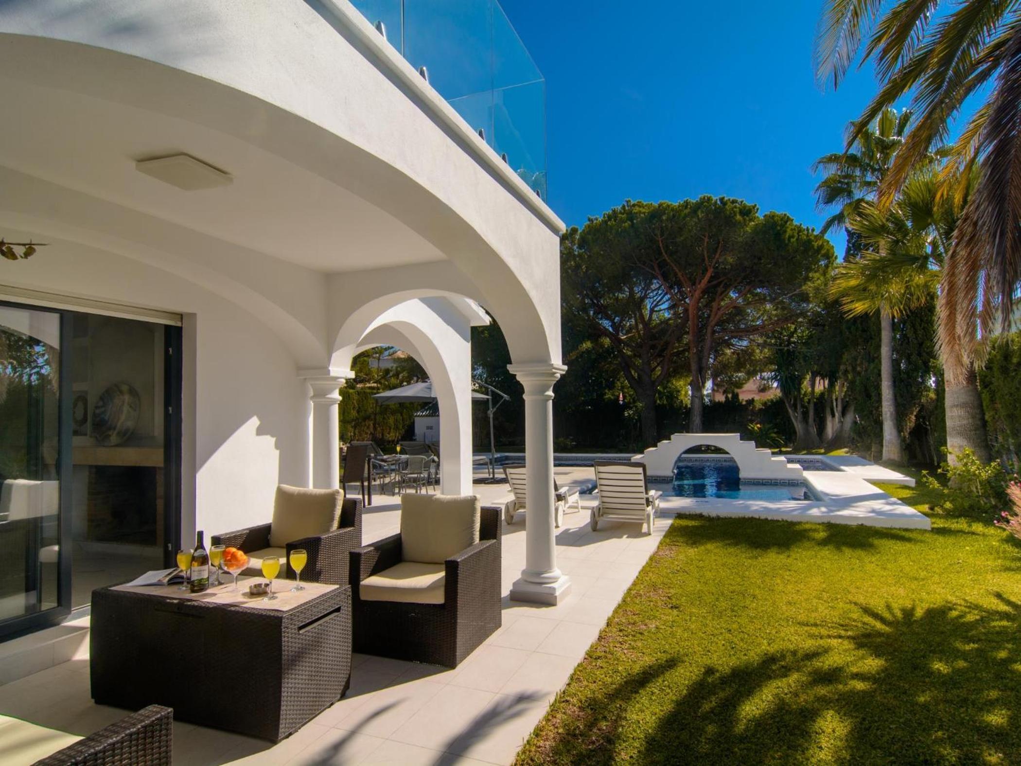 Las Chapas Playa refurbished beach villa