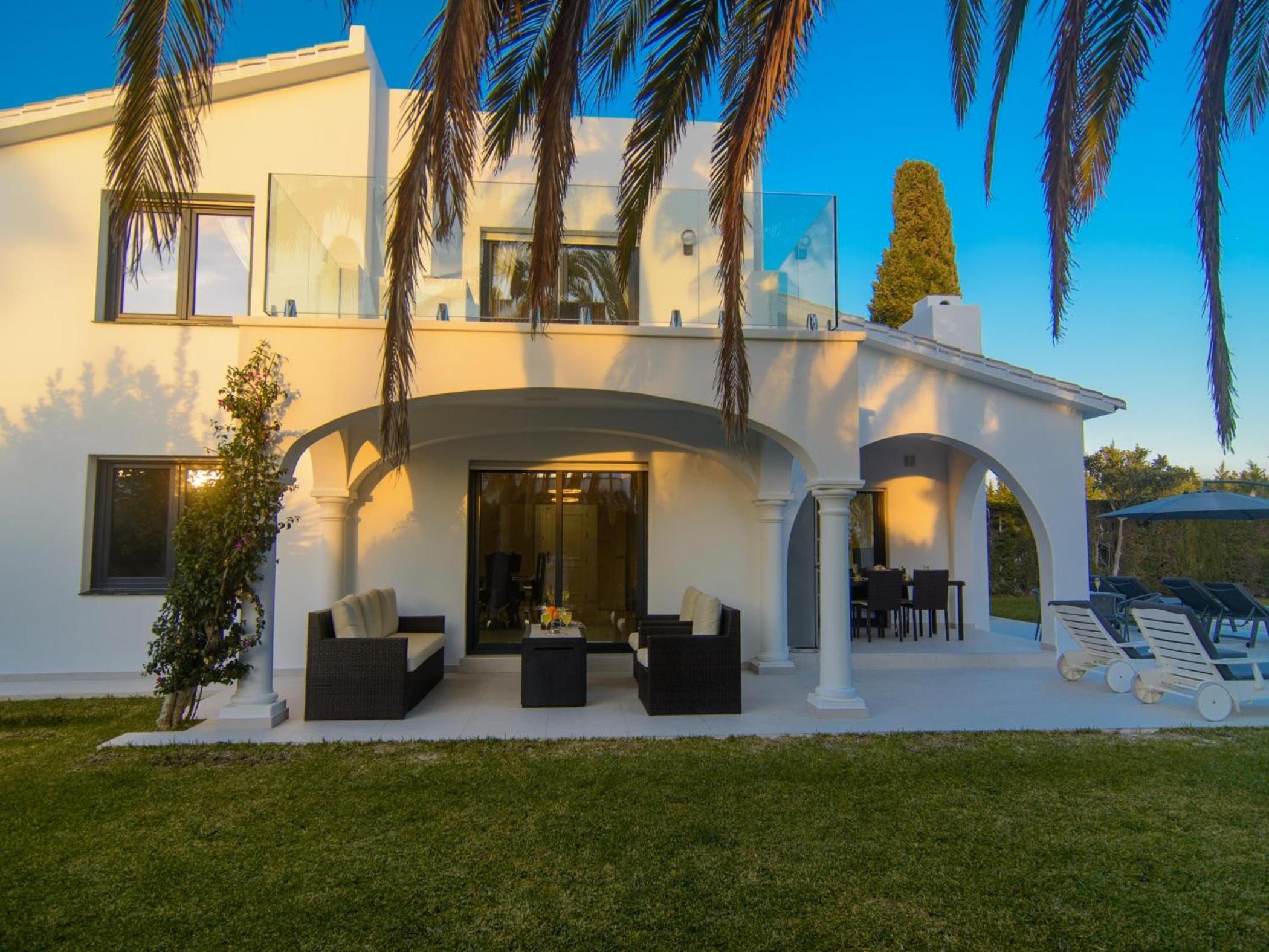 Las Chapas Playa refurbished beach villa