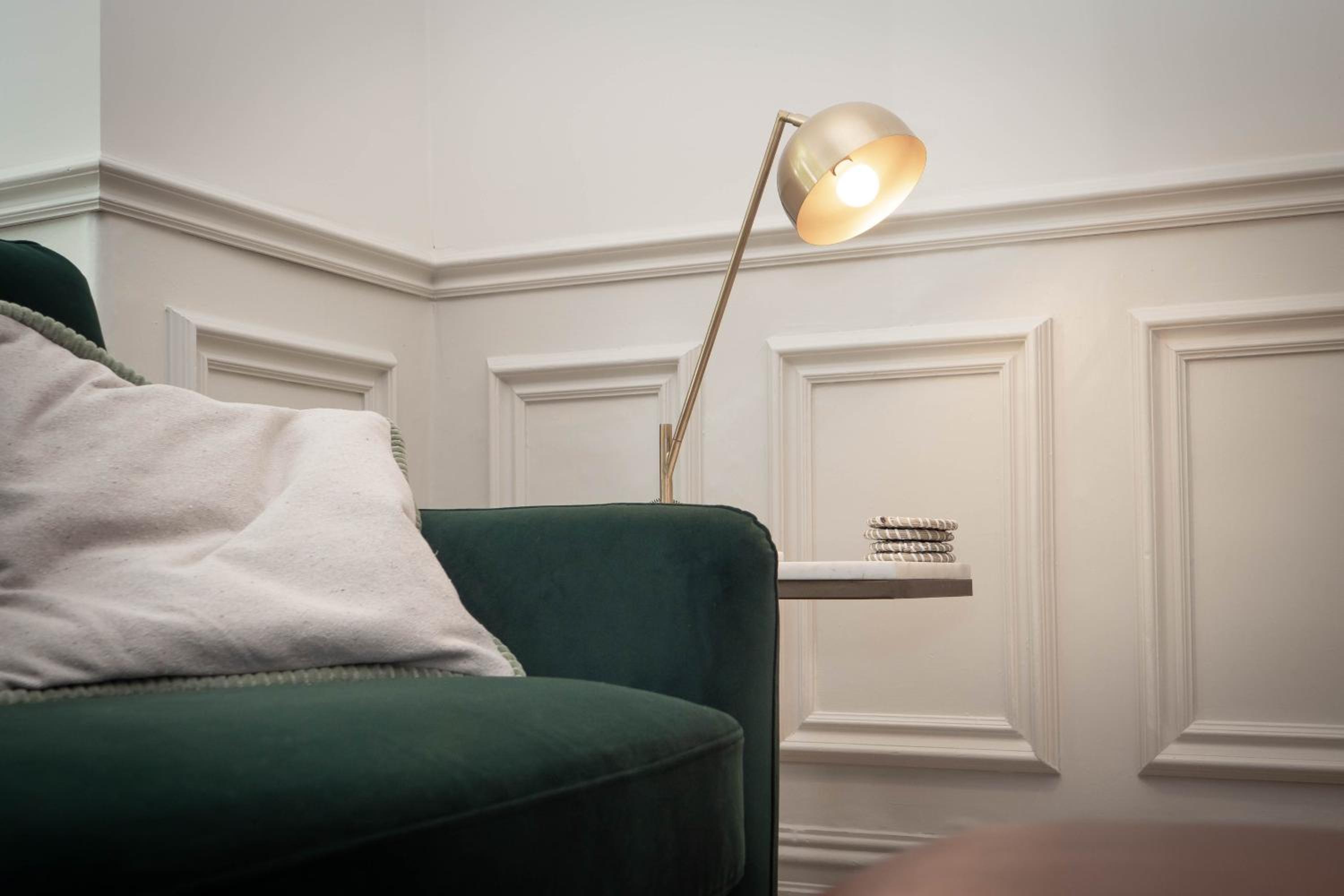 Lancefield House - Air Host & Stay - 5 Bedroom Sleeps 15