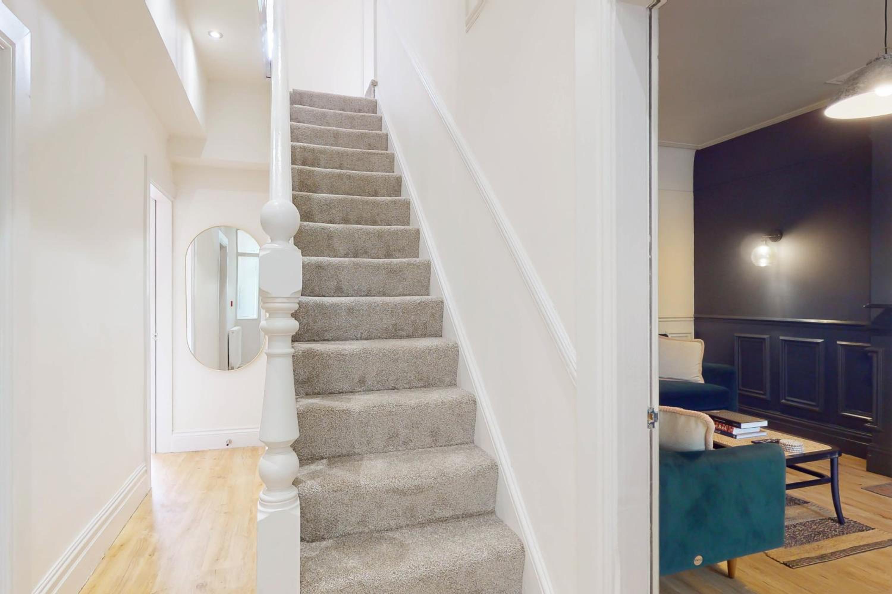 Lancefield House - Air Host & Stay - 5 Bedroom Sleeps 15