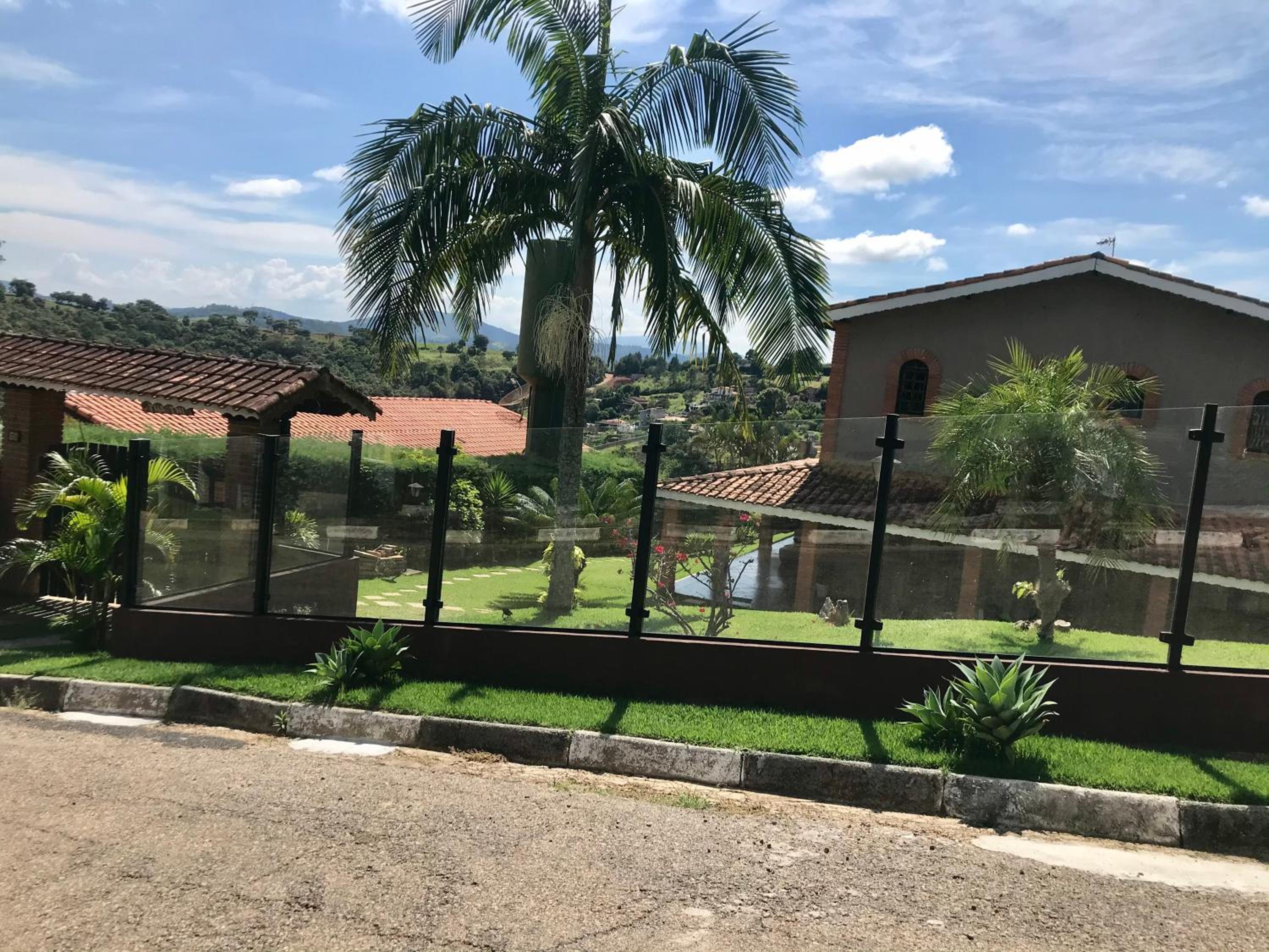 CHACARA EM COND FECHADO WI FI AR CONDICIONADO PISCINA e SPA AQUECIDOS