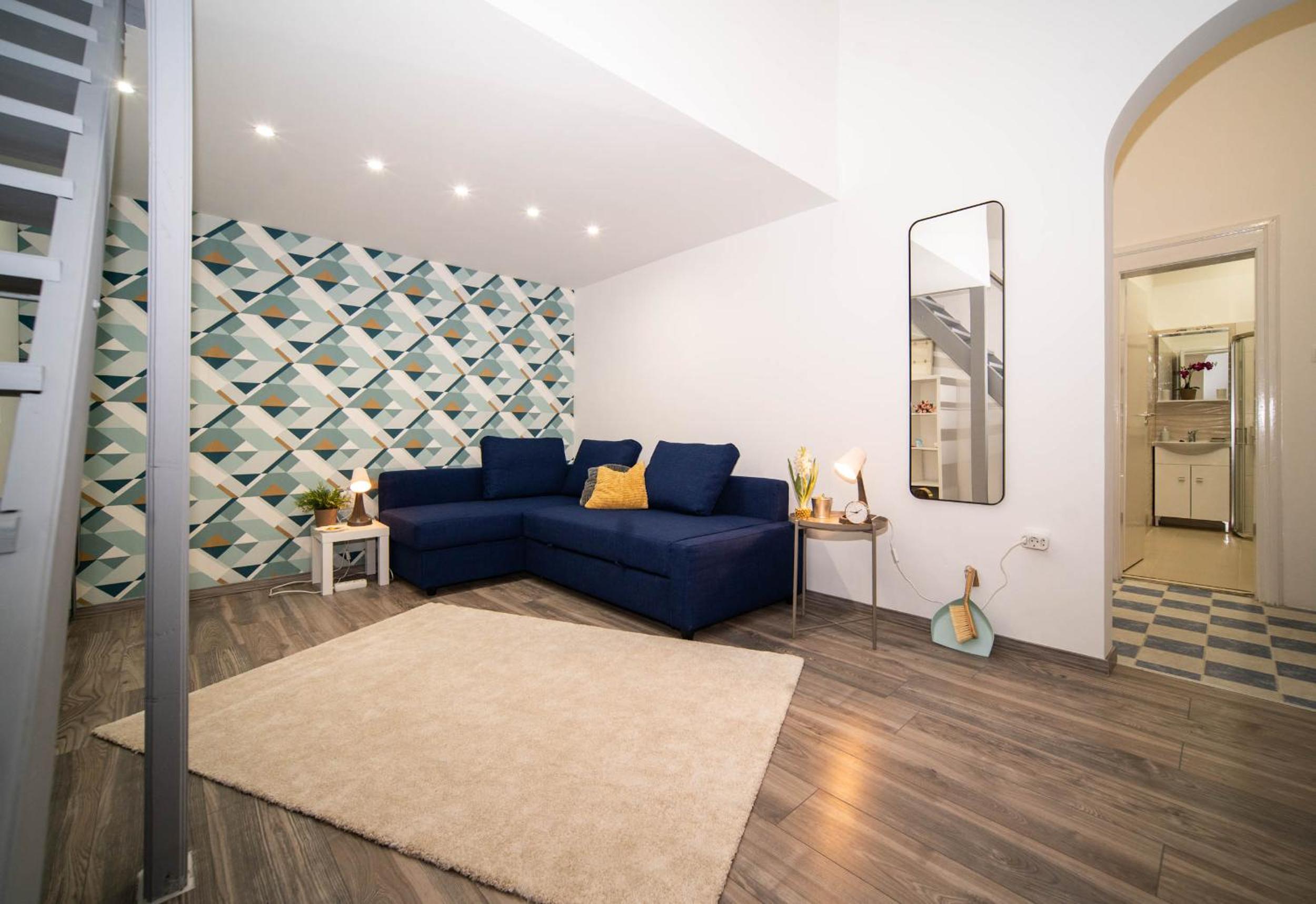 Free parking! Linden apartment, AC, Smart TV, WIFI view 5