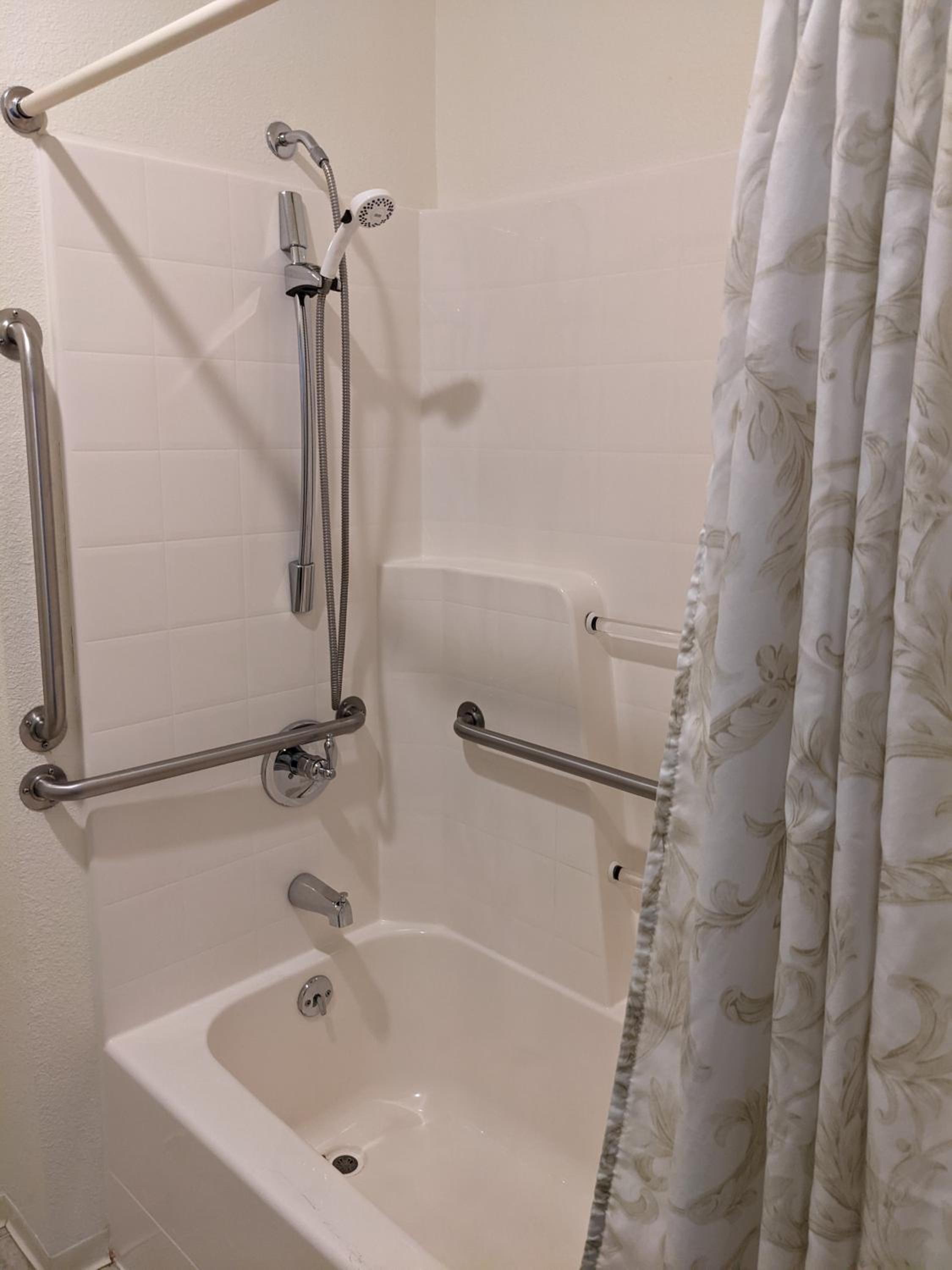Crescent City Vacations - Lighthouse Inn - Property Image 1