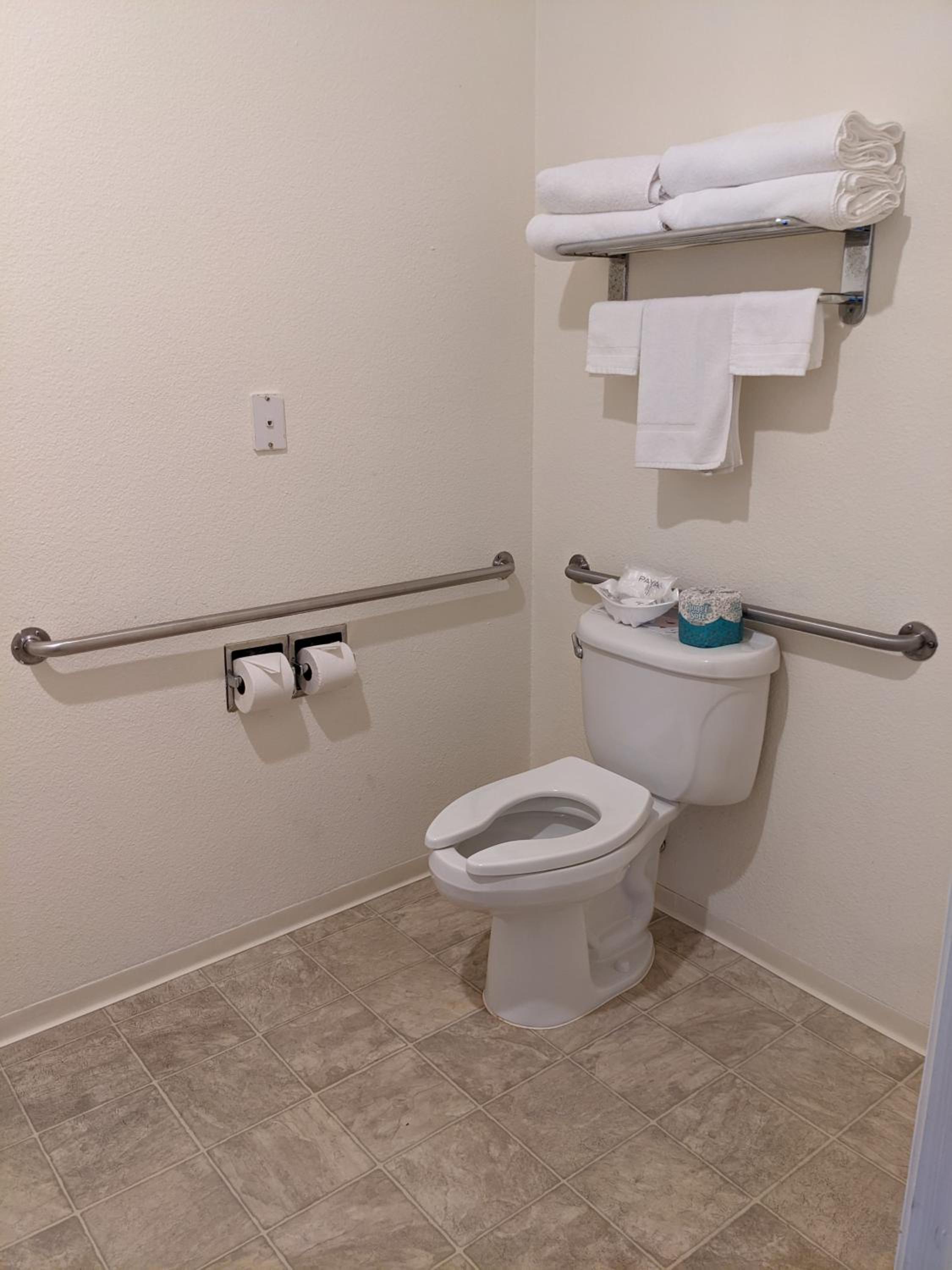 Crescent City Vacations - Lighthouse Inn - Property Image 11