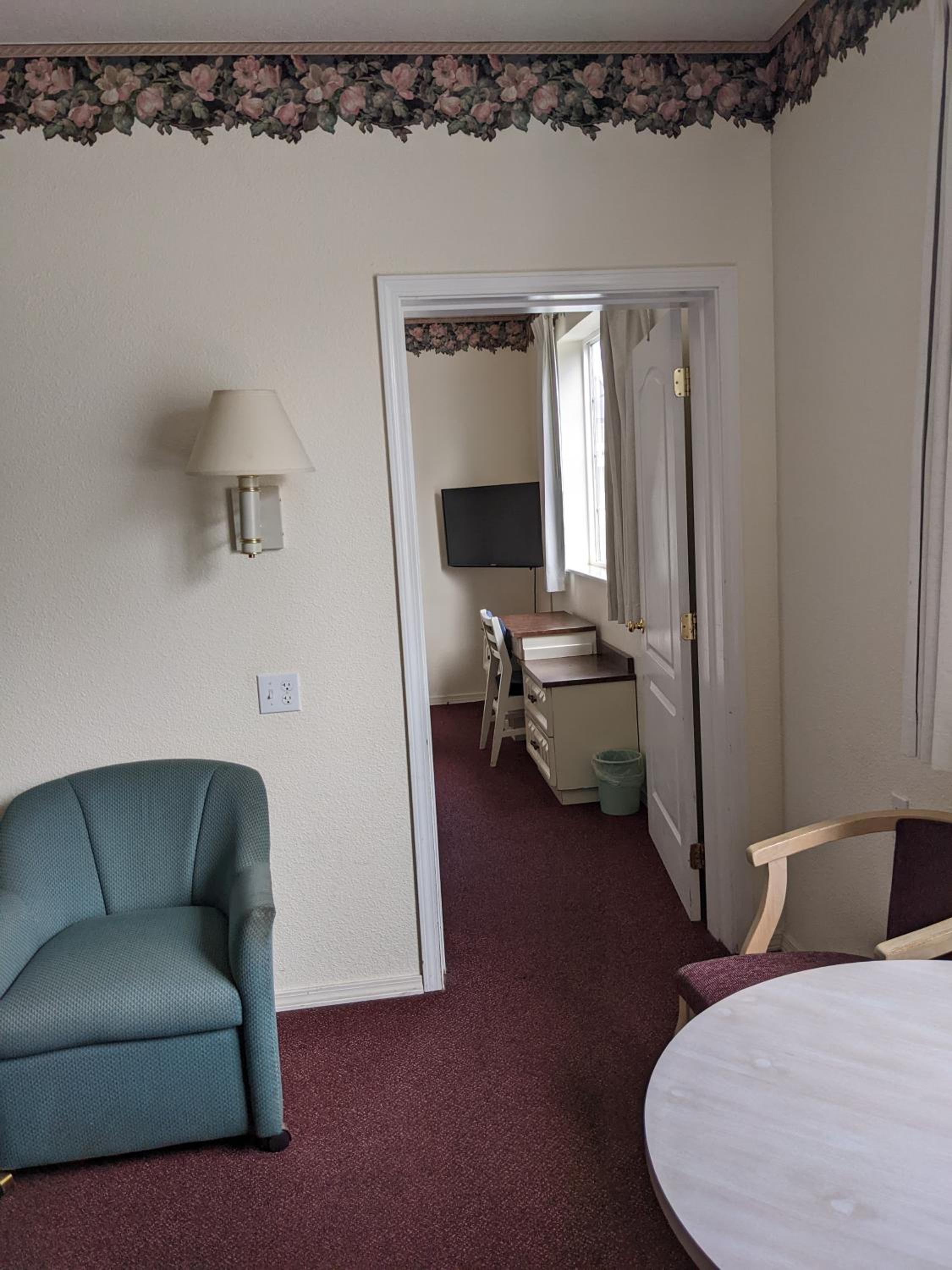 Crescent City Vacations - Lighthouse Inn - Property Image 10