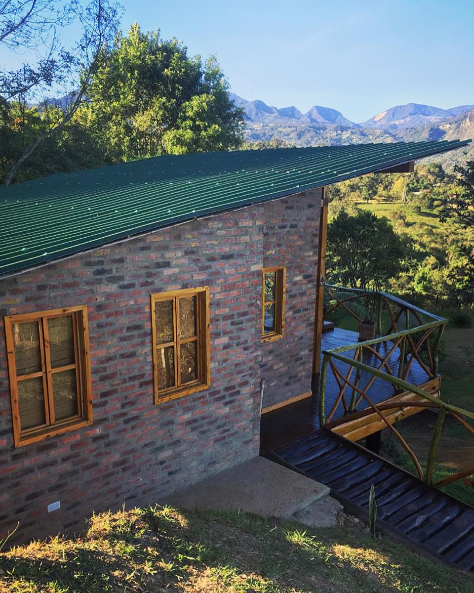 BAUMHAUS Cabañas rusticas con jacuzzi privado