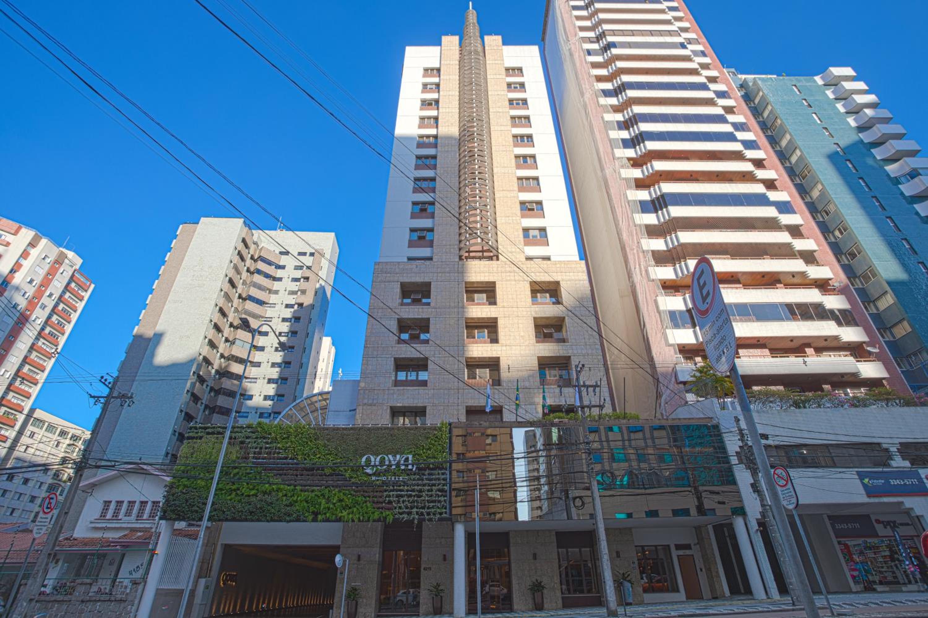 Hotel QOYA Hotel Curitiba, Curio Collection by Hilton - Image 1