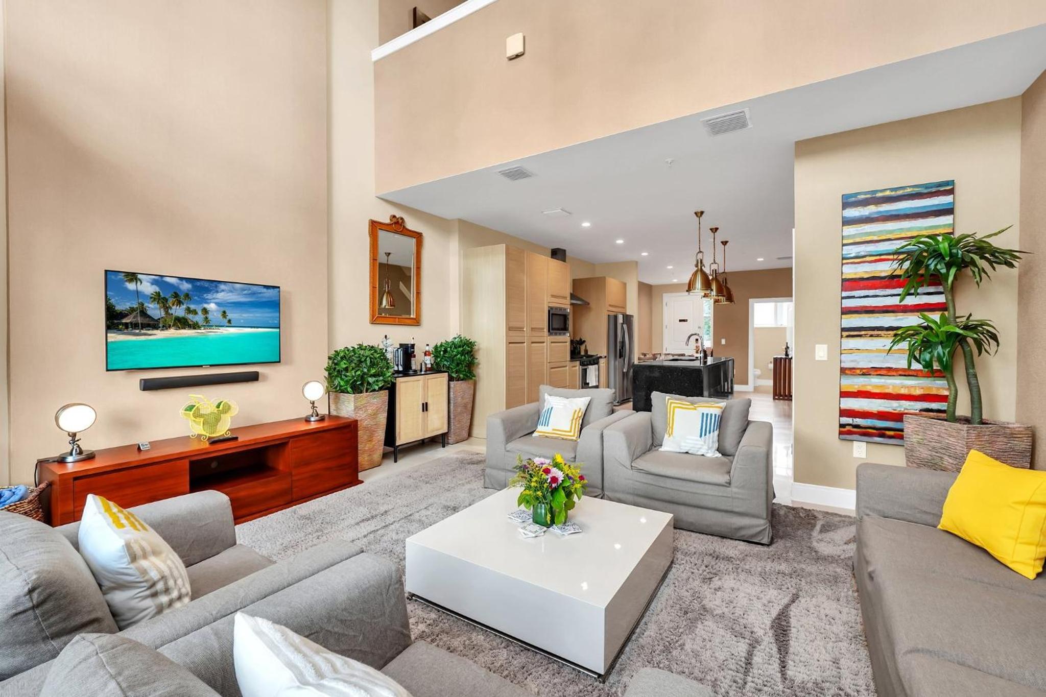 Luxury Villa Less Than A Mile From Disneyworld -Bonus Elevator-