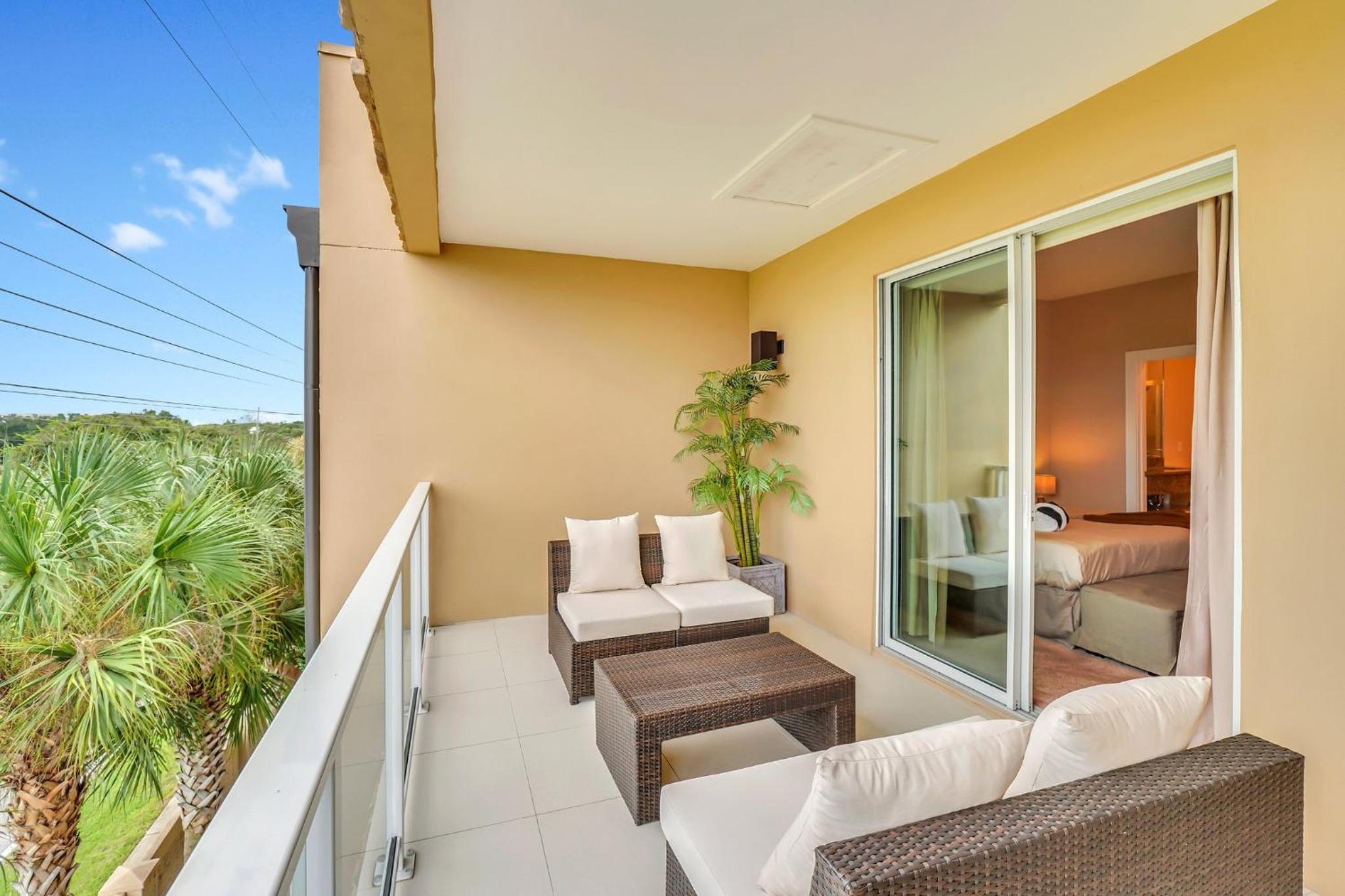 Luxury Villa Less Than A Mile From Disneyworld -Bonus Elevator-