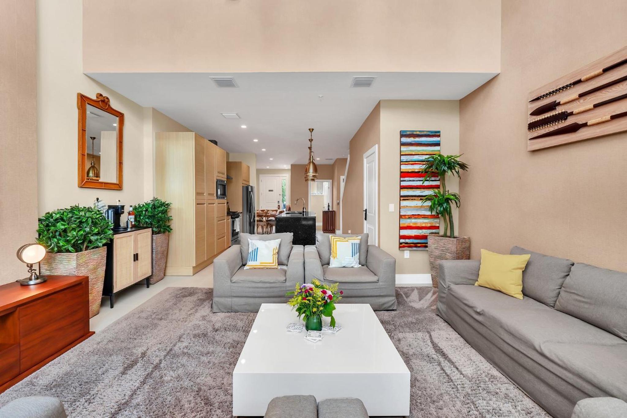 Luxury Villa Less Than A Mile From Disneyworld -Bonus Elevator-