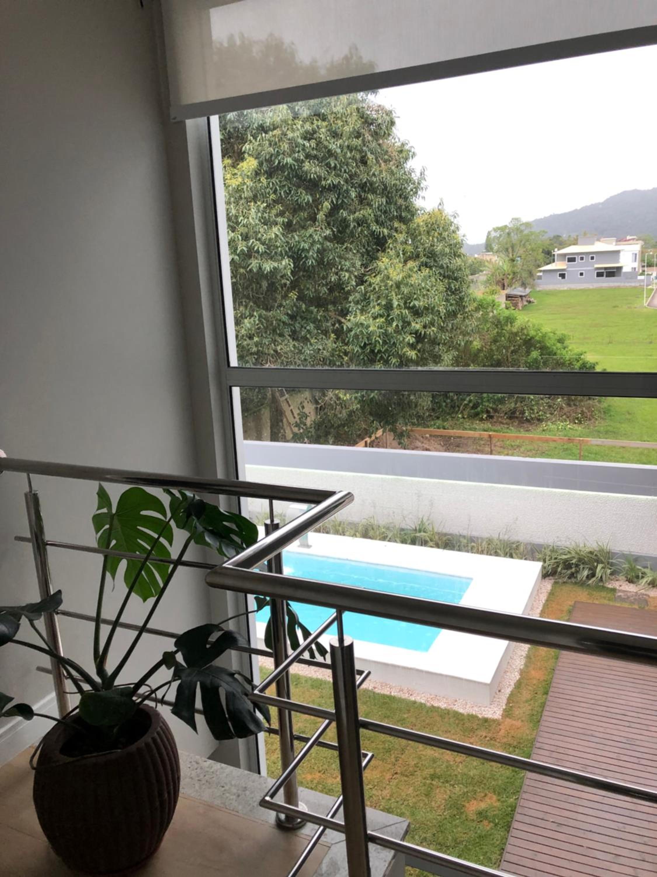 Casa Luxo com piscina a 500 metros da praia