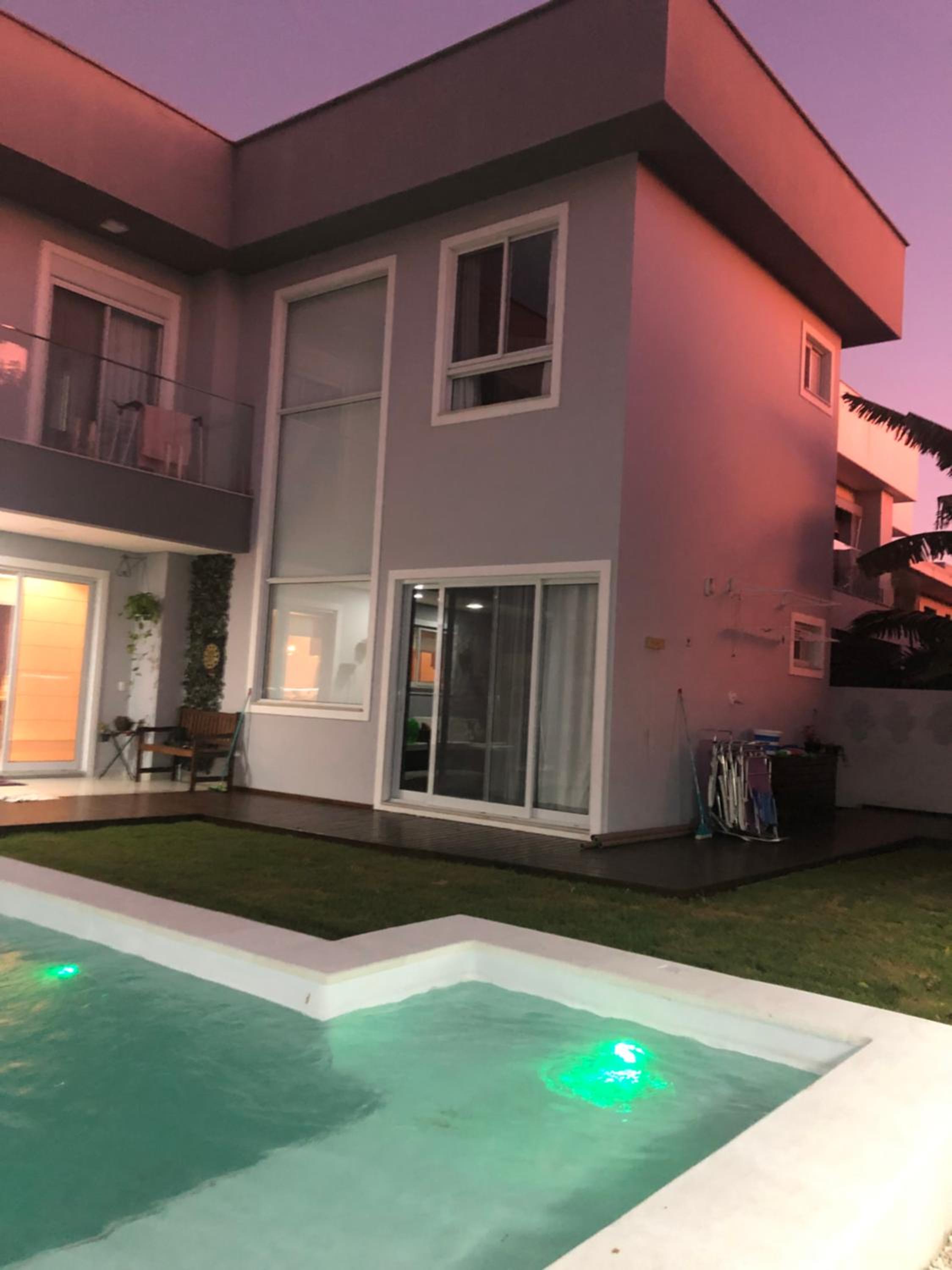 Casa Luxo com piscina a 500 metros da praia