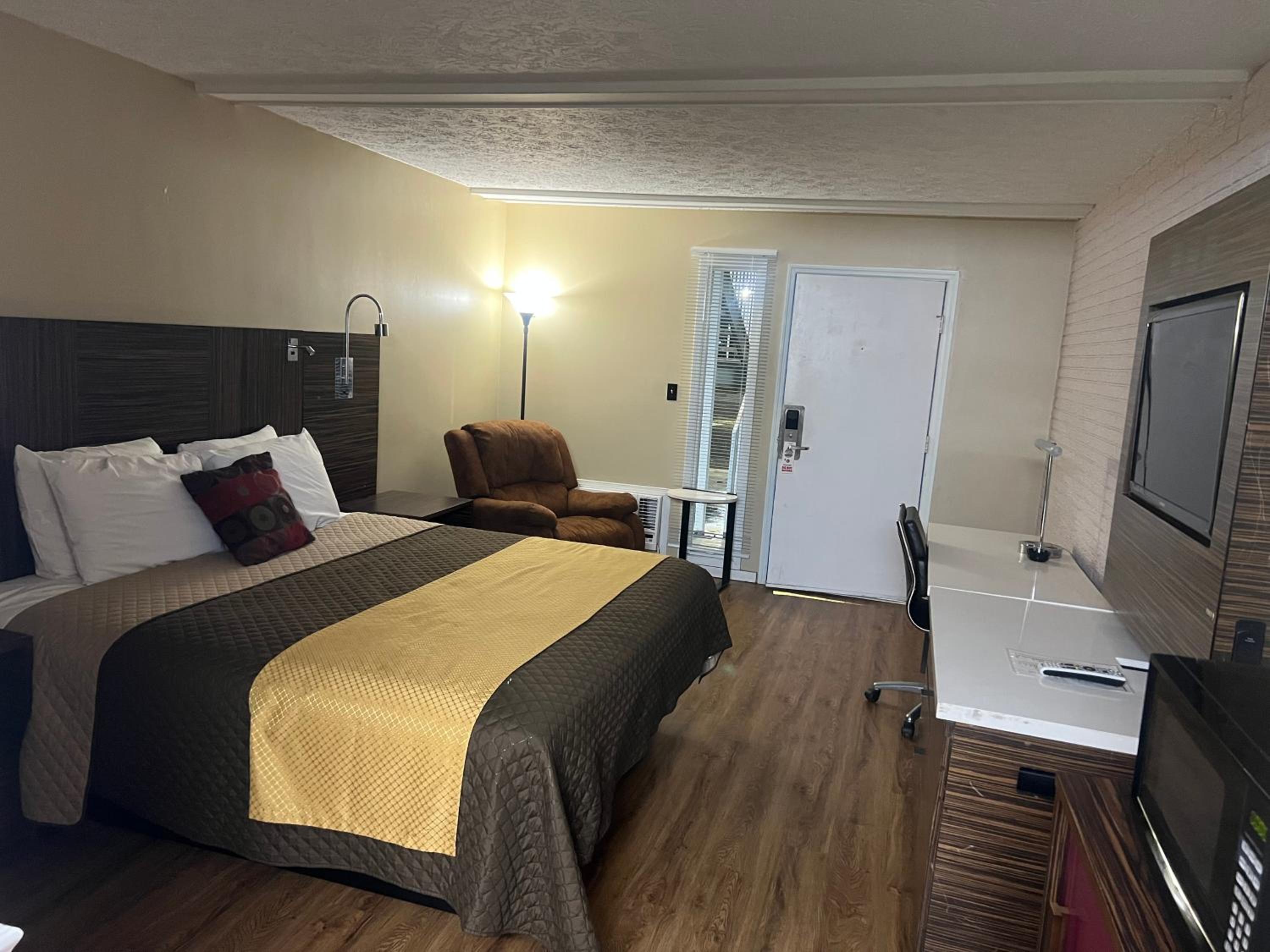 Towne inn view 5