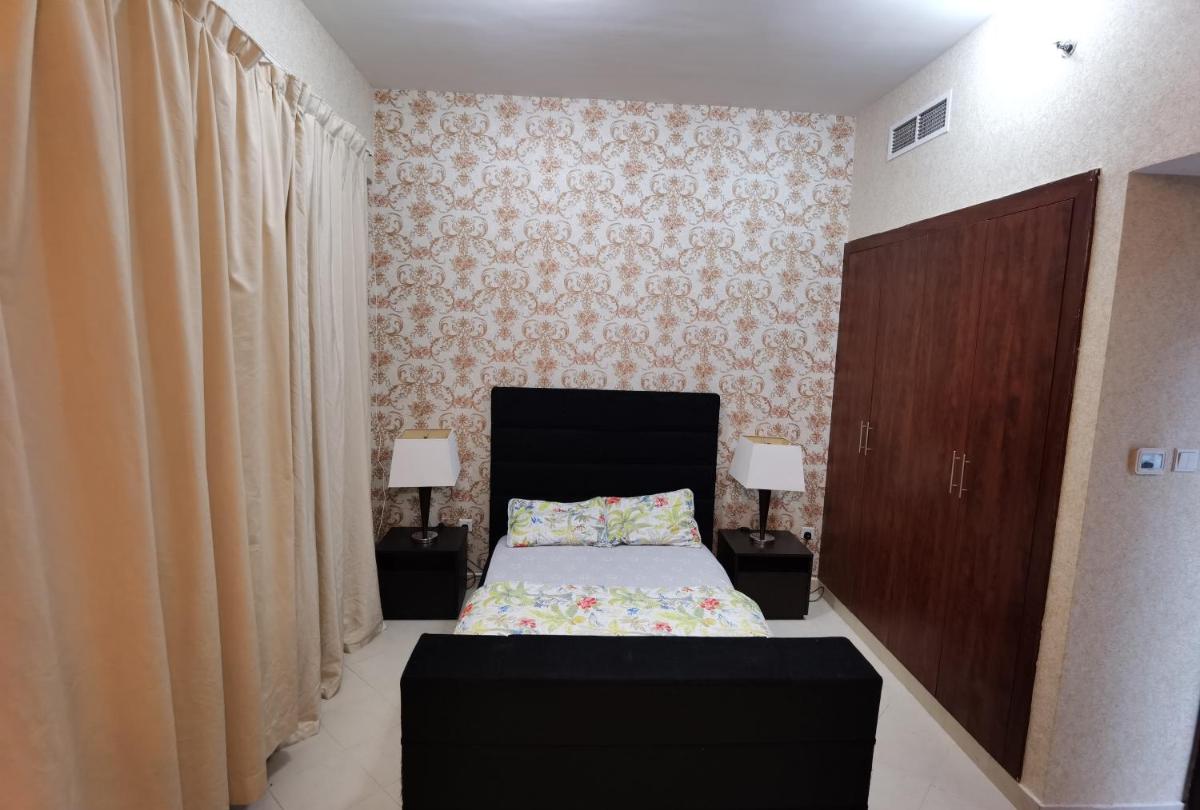 Beautiful 2 Bedrooms + Hall Rental Unit in Marina Escan807