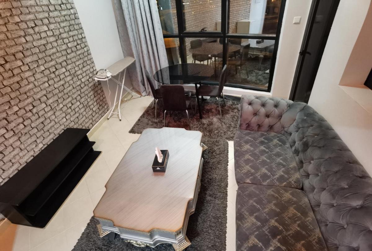 Beautiful 2 Bedrooms + Hall Rental Unit in Marina Escan807