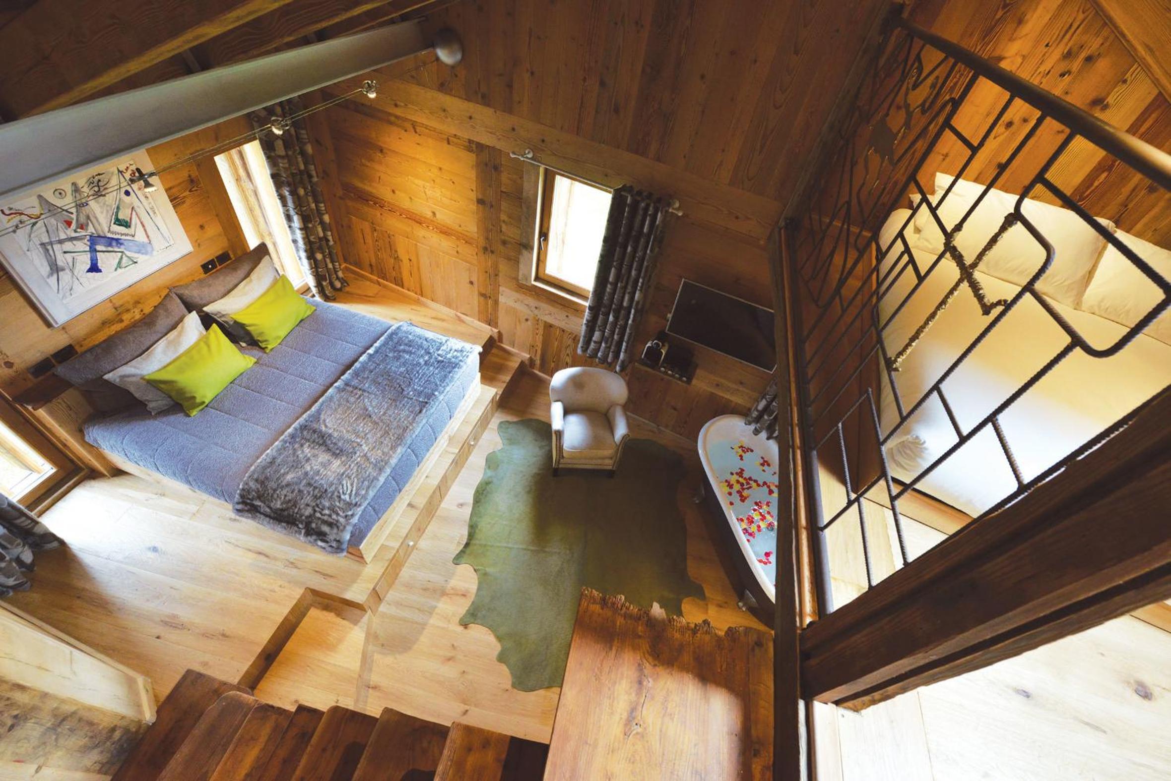 La Maison de Dolphe Chalet de Charme & Art gallery view 2
