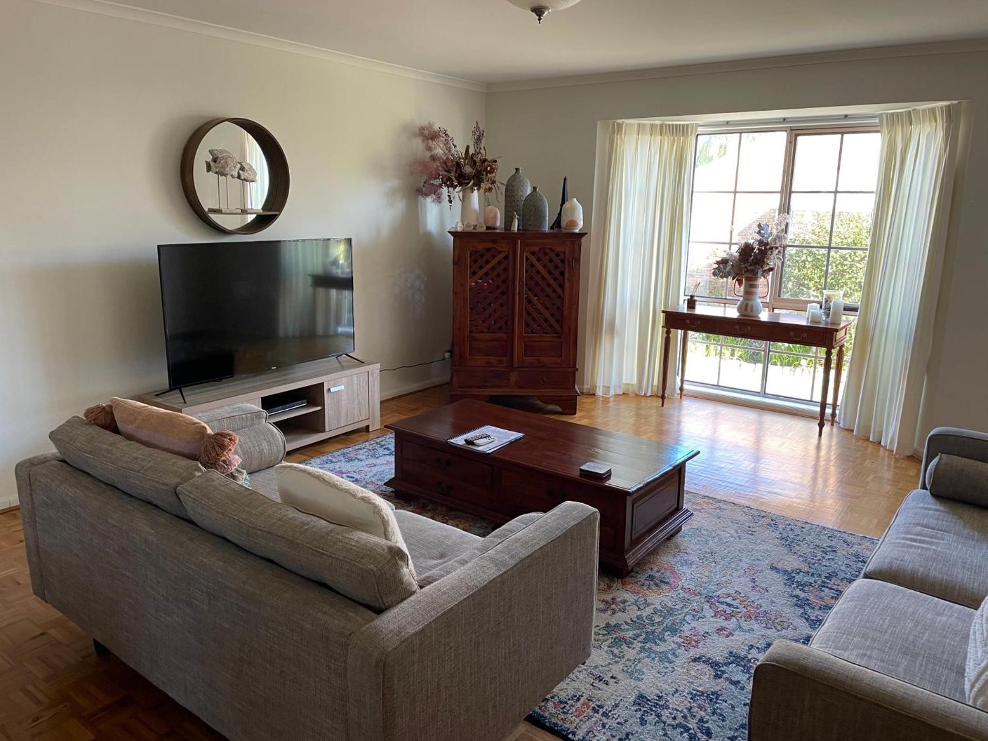 Perfect on Pymble Ave view 2