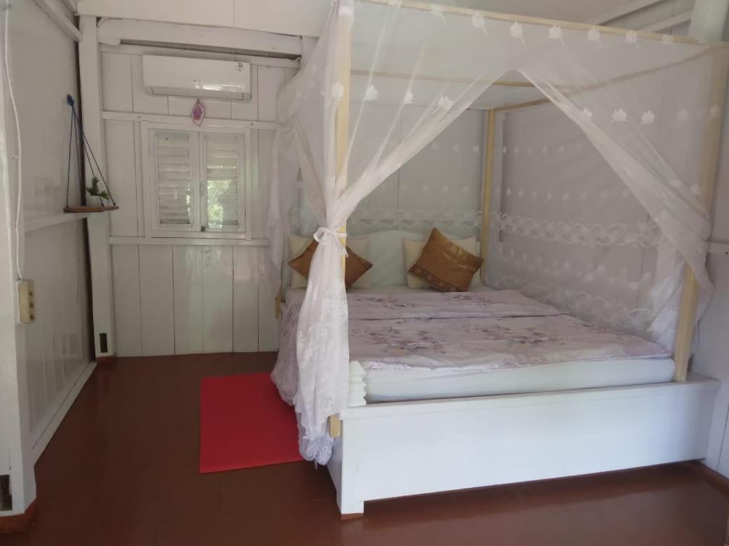 Scuba Republic Beach Bungalows view 4