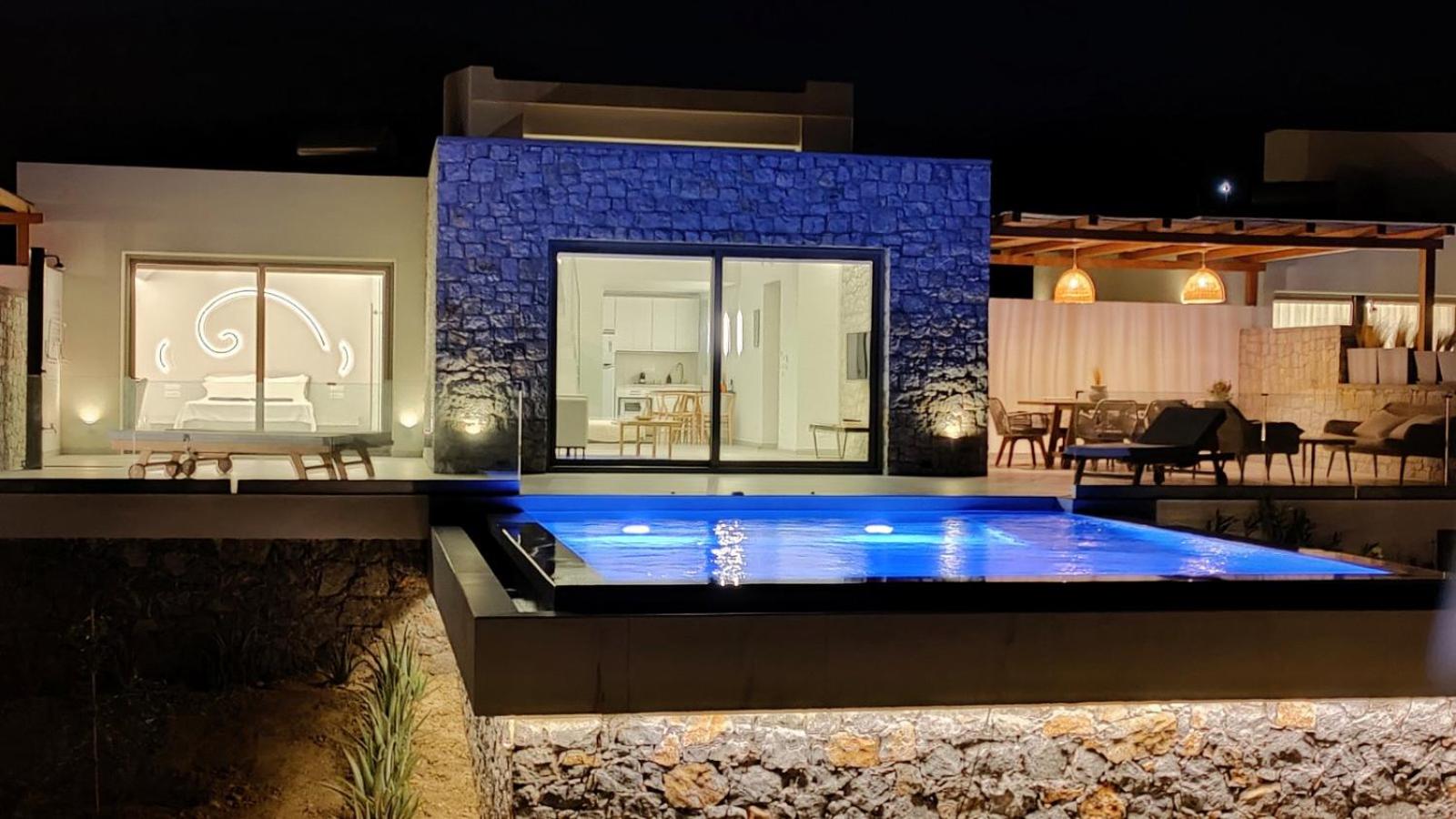 Aros Luxury Villas view 4